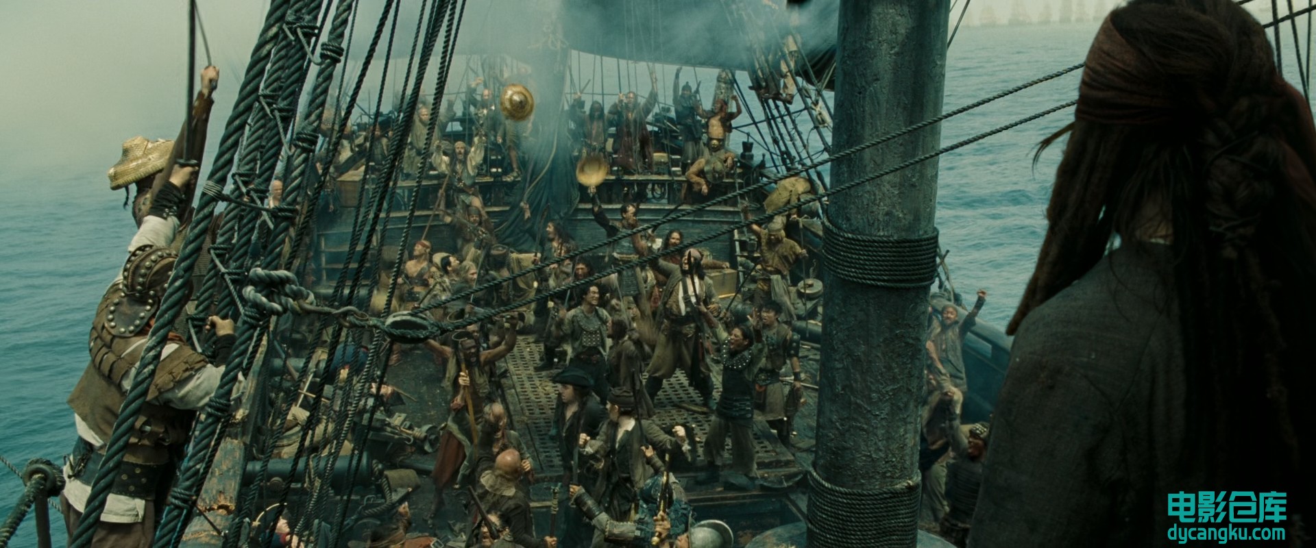 [电影仓库dycangku.com]Pirates.of.the.Caribbean.At.World's.End.2007.BluRay.1.jpg