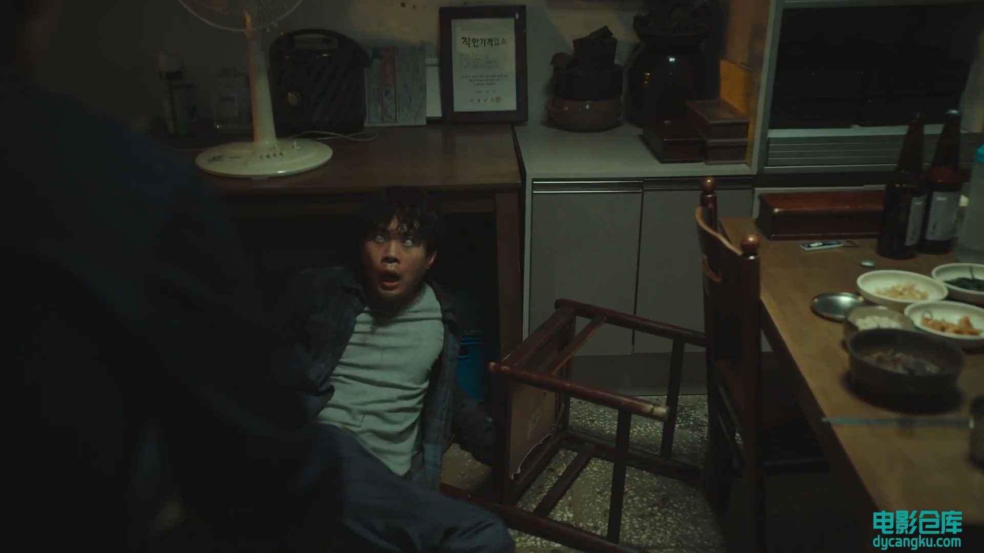 怪异.Monstrous.S01E01.1080p.HD中字[电影仓库dycangku.com].mp4_snapshot_25.39.625.jpg