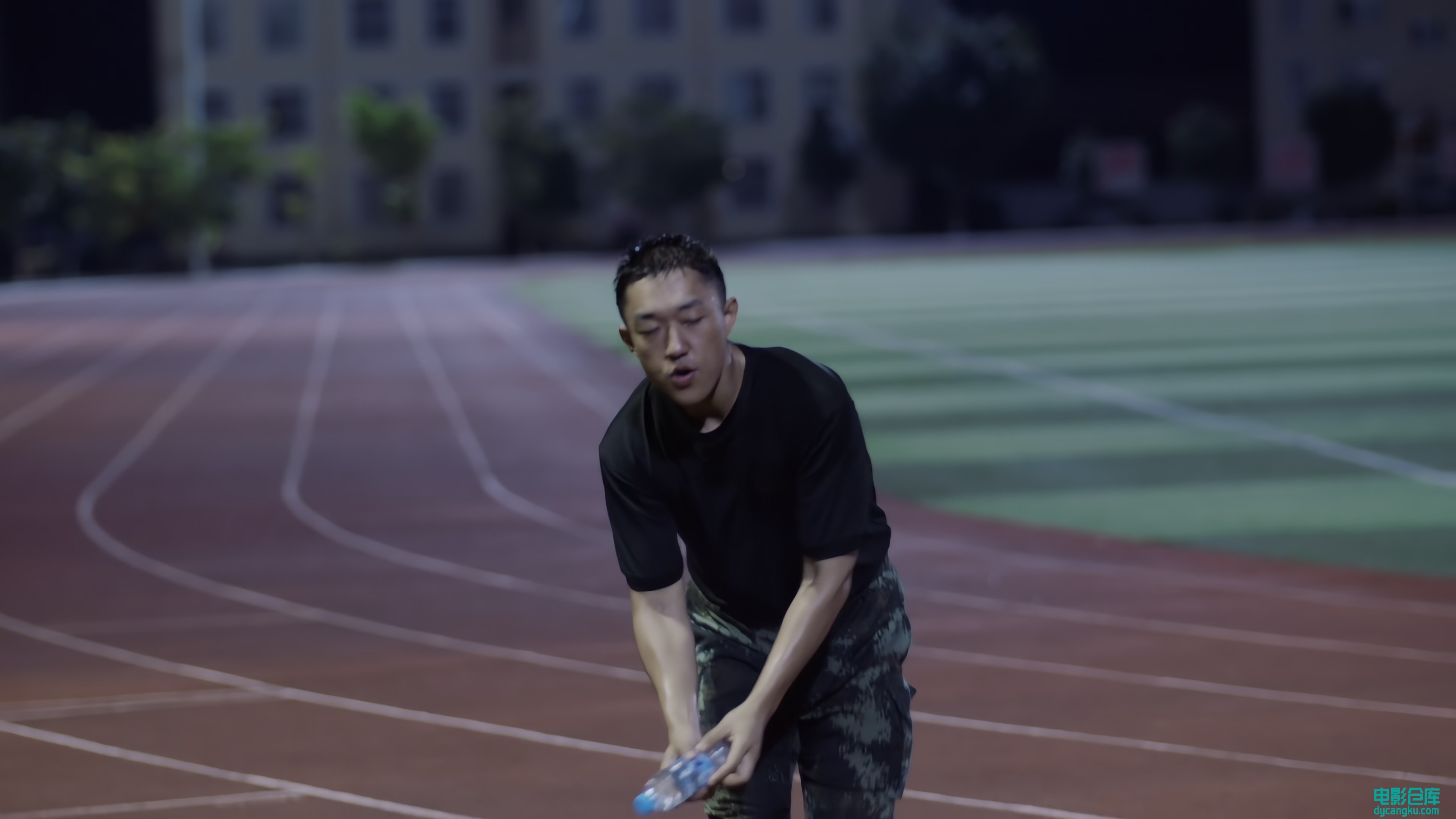 特战荣耀.China.Special.Forces.2022.S01E01.2160p.60Fps.WEB-DL.H265.AAC[电影仓库dy.jpg