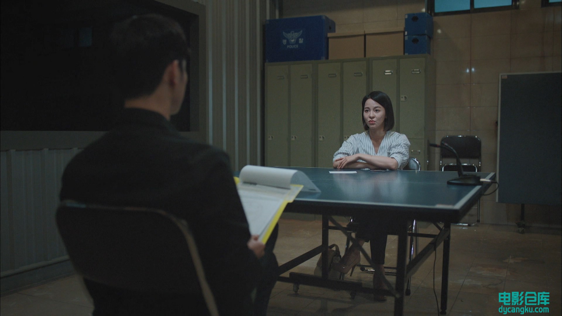 [电影仓库dycangku.com]Watcher.S01E07.2019.DSNP.WEB-DL.1080p.H264.AAC-DYCK.mkv_sn.jpg