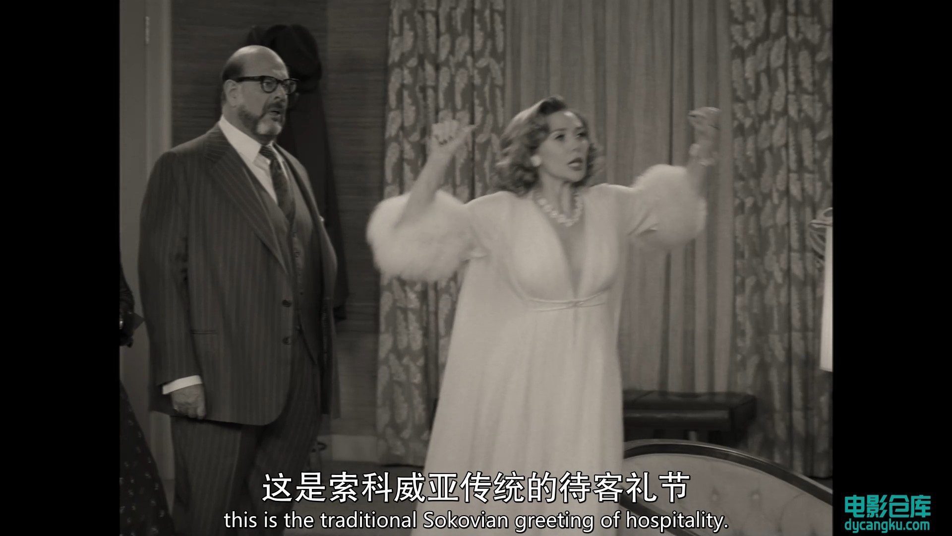 [电影仓库dycangku.com]WandaVision.S01E01.1080p.DSNP.WEBRip.CHS&amp;ENG.mp4_snapshot_.jpg