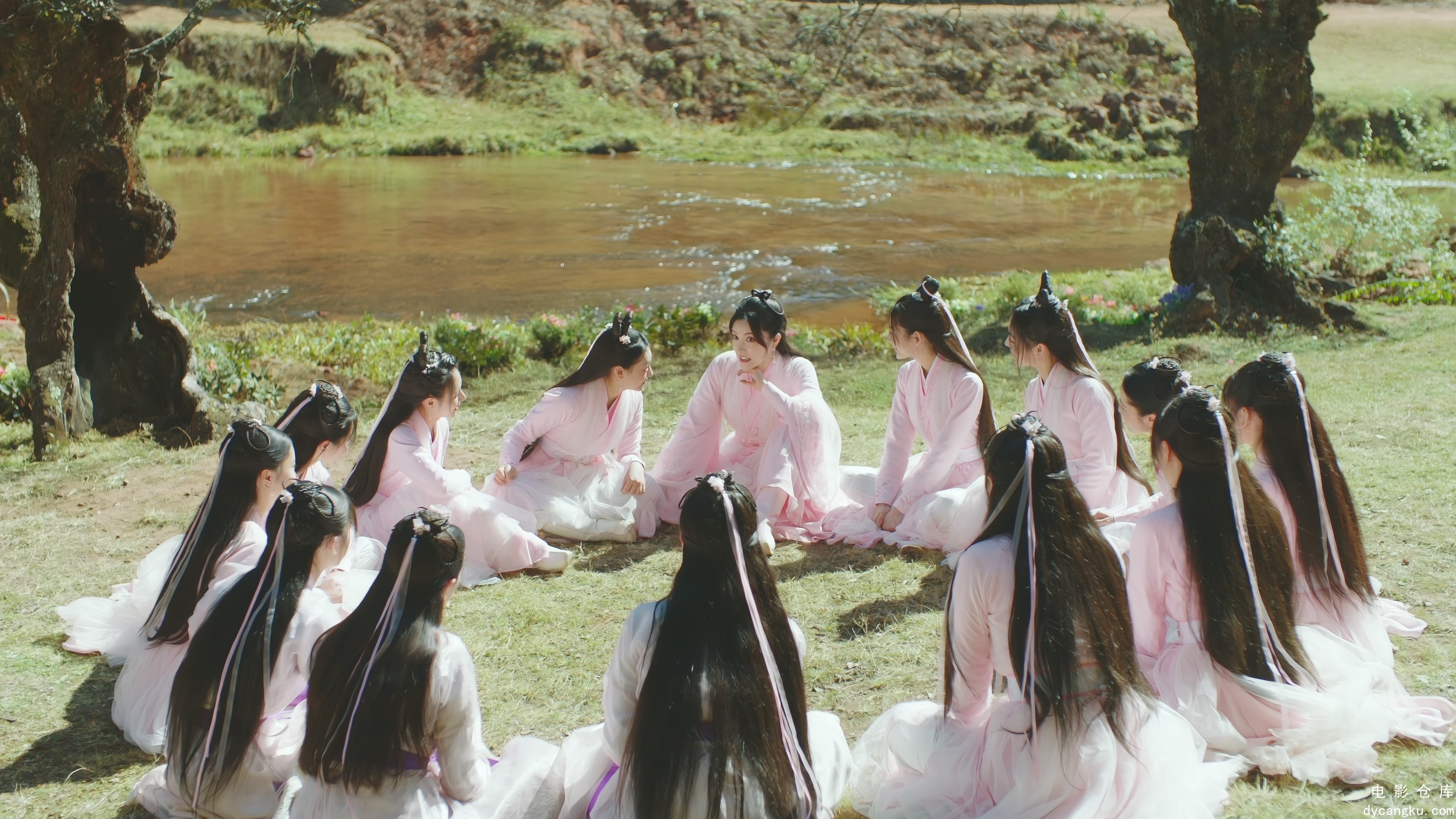 [电影仓库dycangku.com]燕山派与百花门.E01.2160p.H265.HD国语中字无水印.mp4_snapsho.jpg