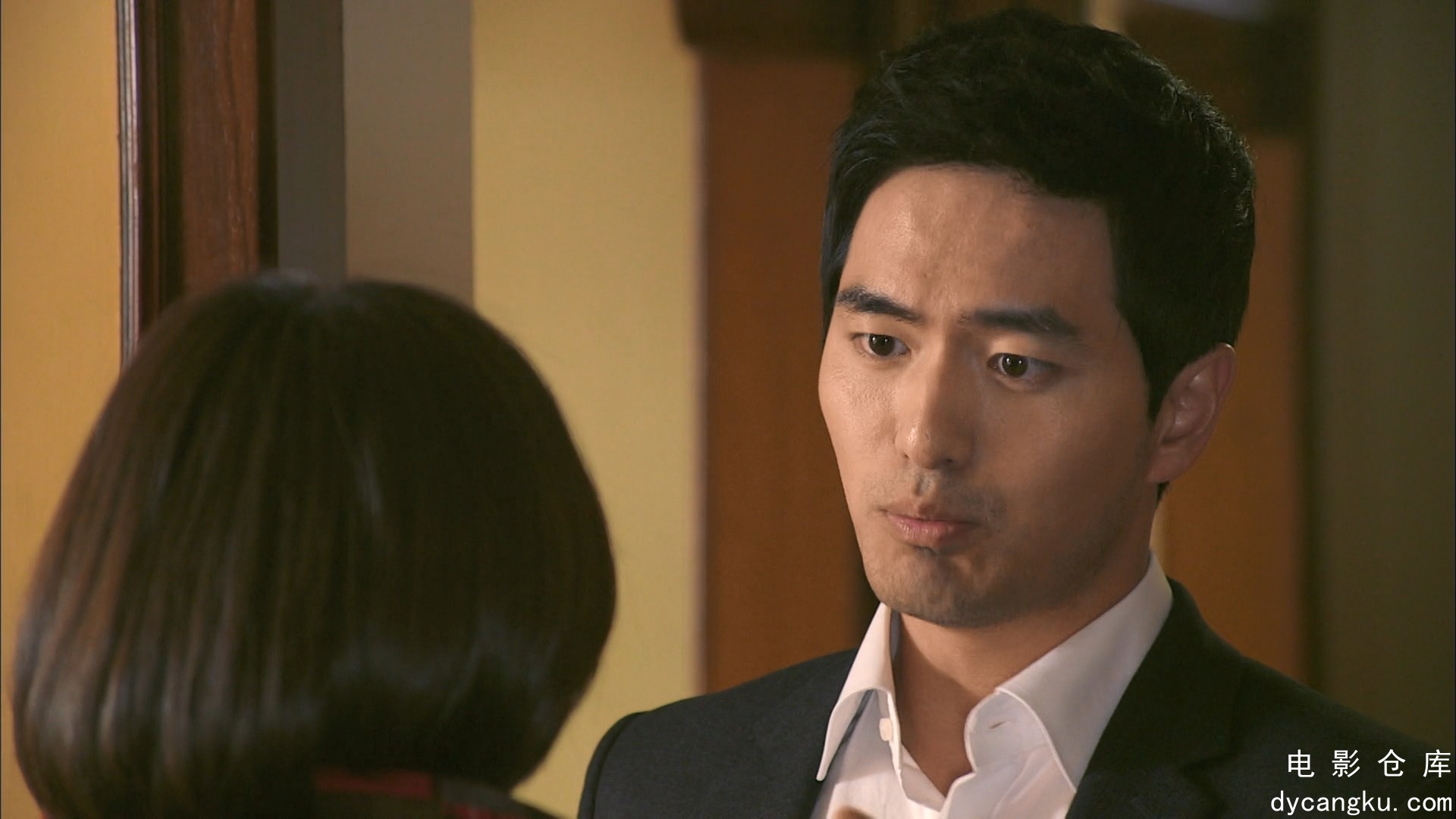 [电影仓库dycangku.com]九回时间旅行 Nine.S01E01.Episode.1.1080p.DSNP.WEB-DL.AAC.2.jpg