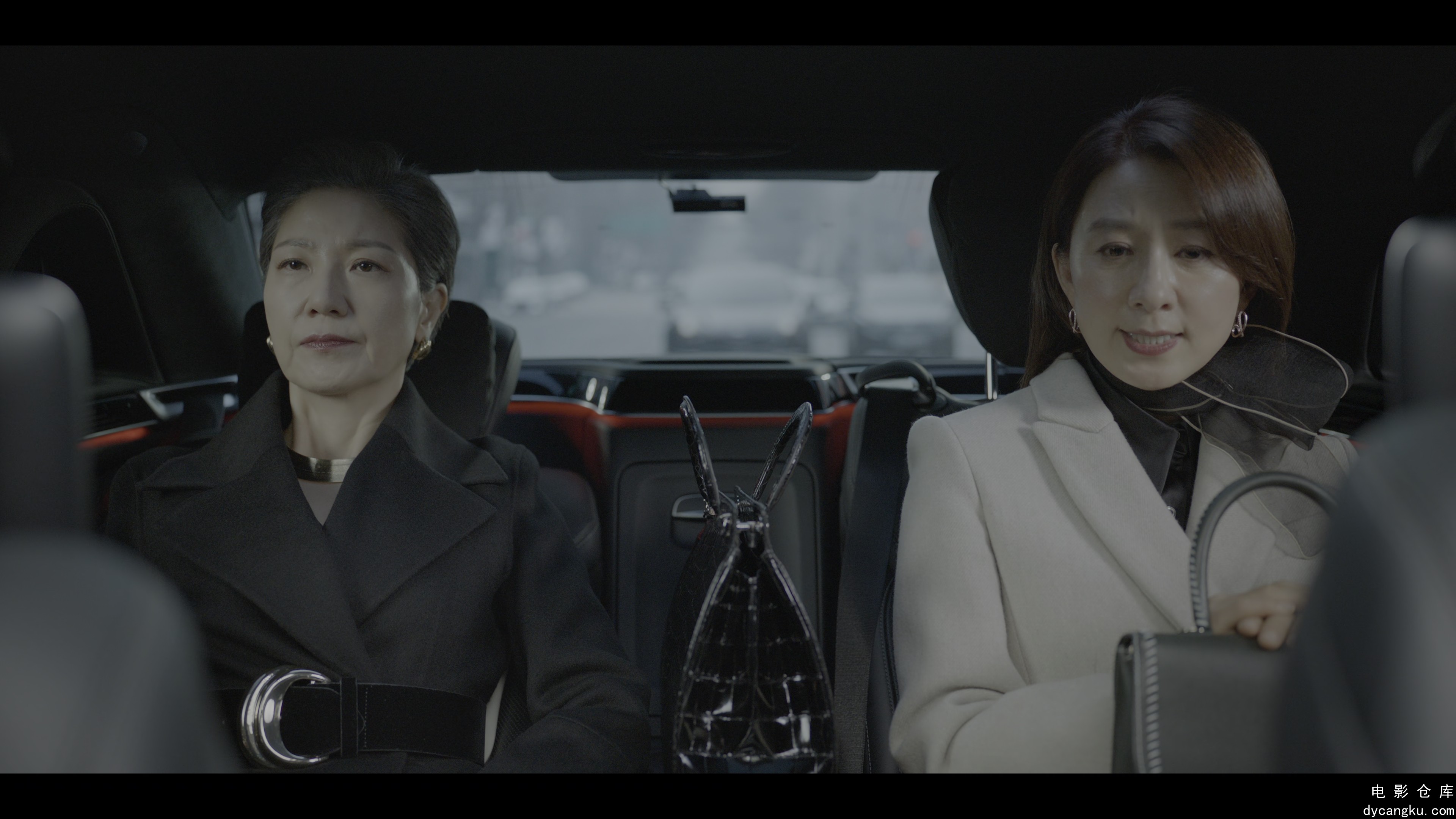 [电影仓库dycangku.com]Queenmaker.S01E01.Episode.1.2160p.NF.WEB-DL.DDP.5.1.HDR10..jpg