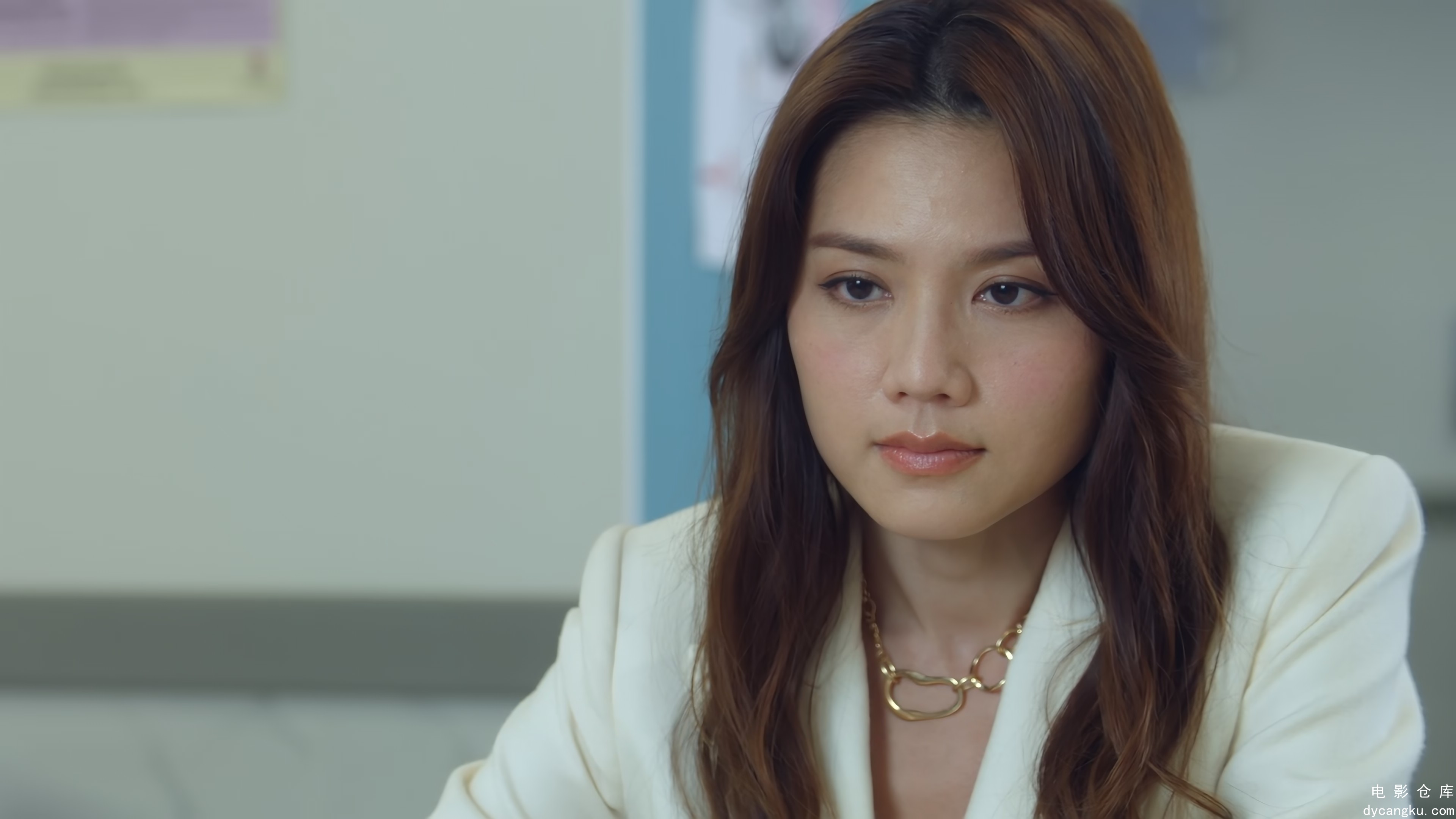 [电影仓库dycangku.com][电影仓库dycangku.com]叠影狙击.Dead.Ringer.S01E11.2023.216.jpg