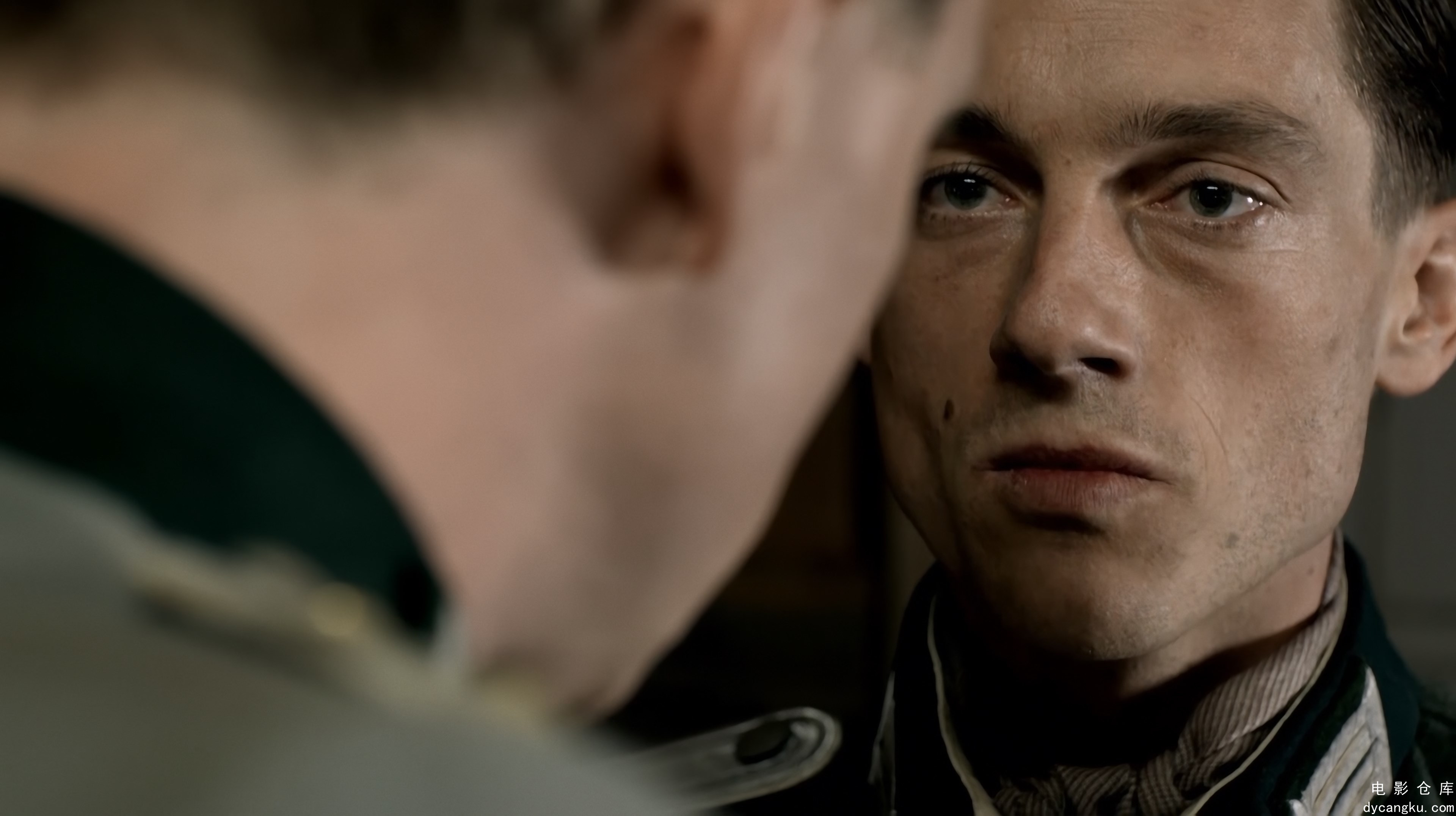 [电影仓库dycangku.com]Generation.War.S01E01.A.Different.Time.2013.2160p.HQ.WEB-D.jpg
