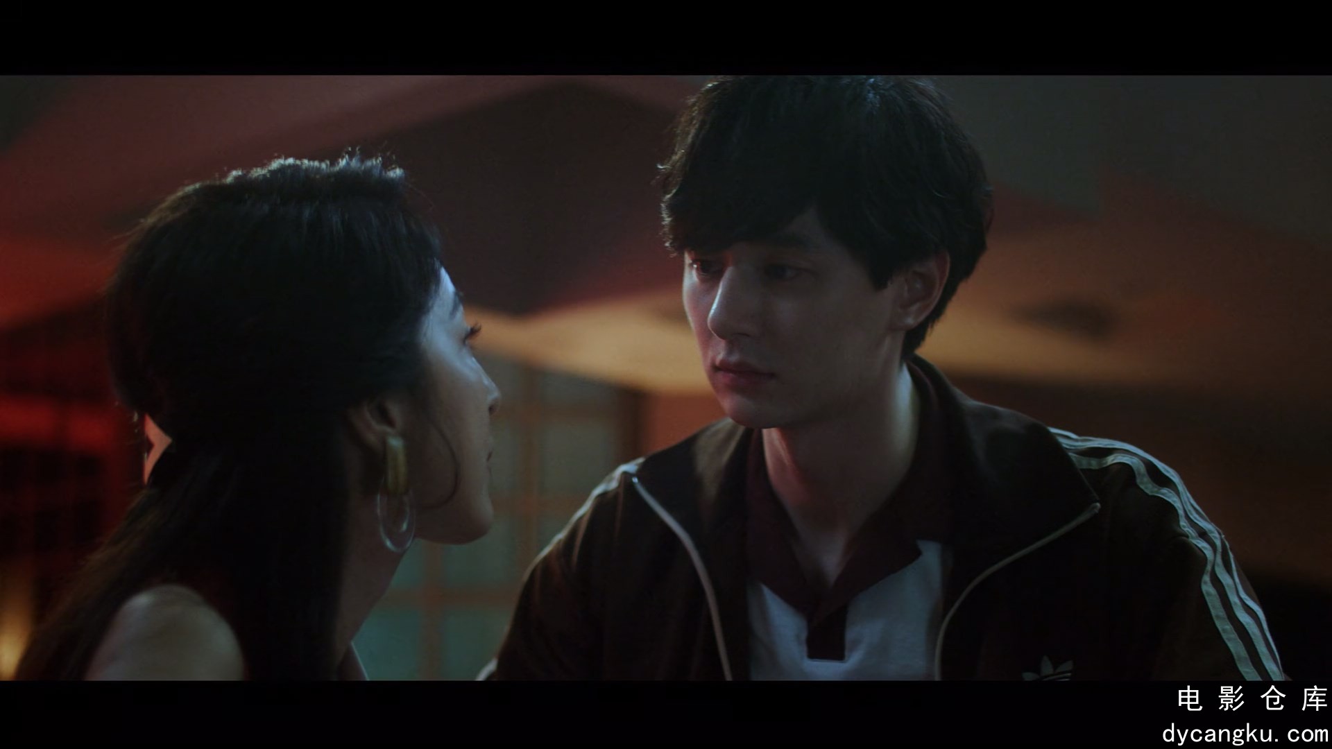 [电影仓库dycangku.com]华灯初上 第二季Light.the.Night.S02E05.2021.1080p.WEB-DL.x2.jpg