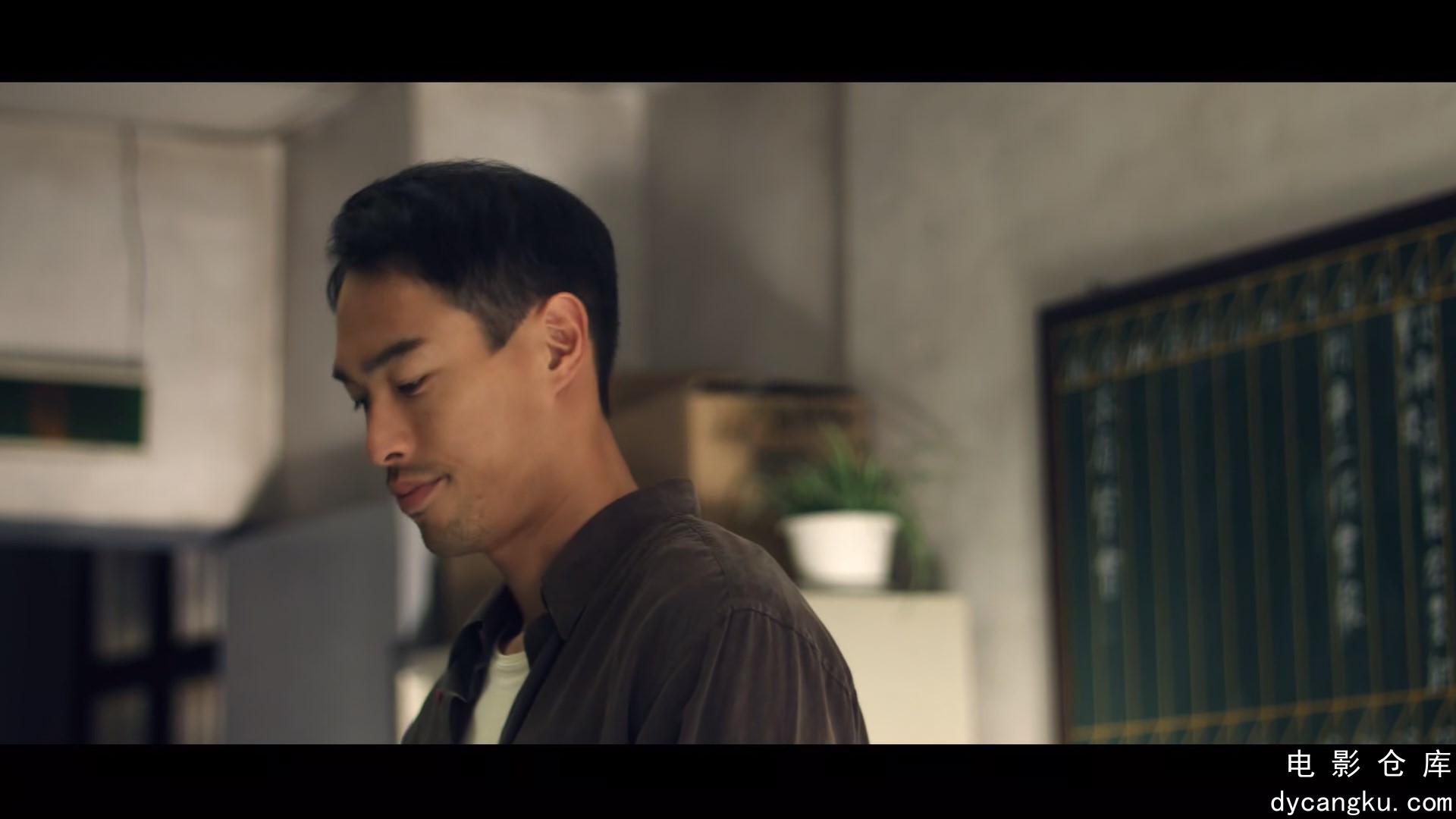 [电影仓库dycangku.com]华灯初上 第二季Light.the.Night.S02E05.2021.1080p.WEB-DL.x2.jpg