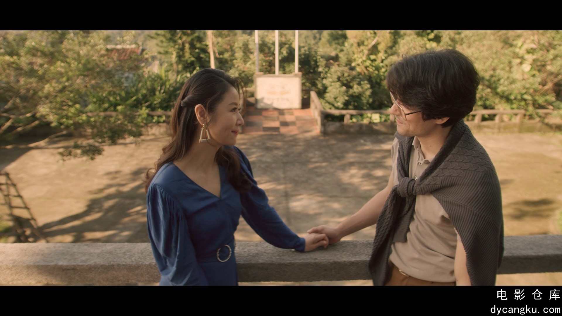 [电影仓库dycangku.com]华灯初上 第三季Light.the.Night.2022.S03E17.1080p.NF.WEB-DL.jpg