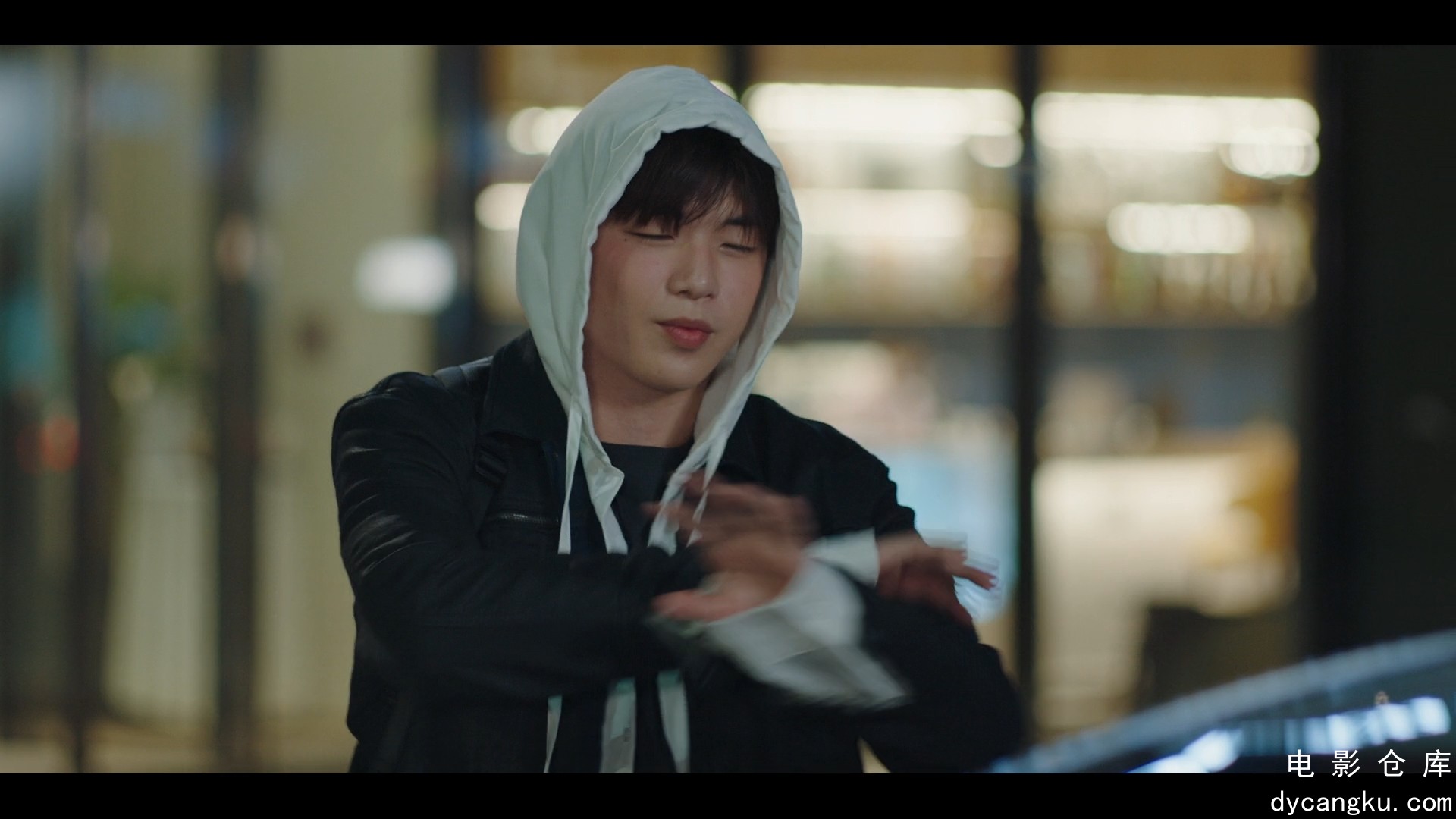 [电影仓库dycangku.com]Rookie.Cops.S01E09.Episode.9.1080p.DSNP.WEB-DL.DDP.5.1.H.2.jpg