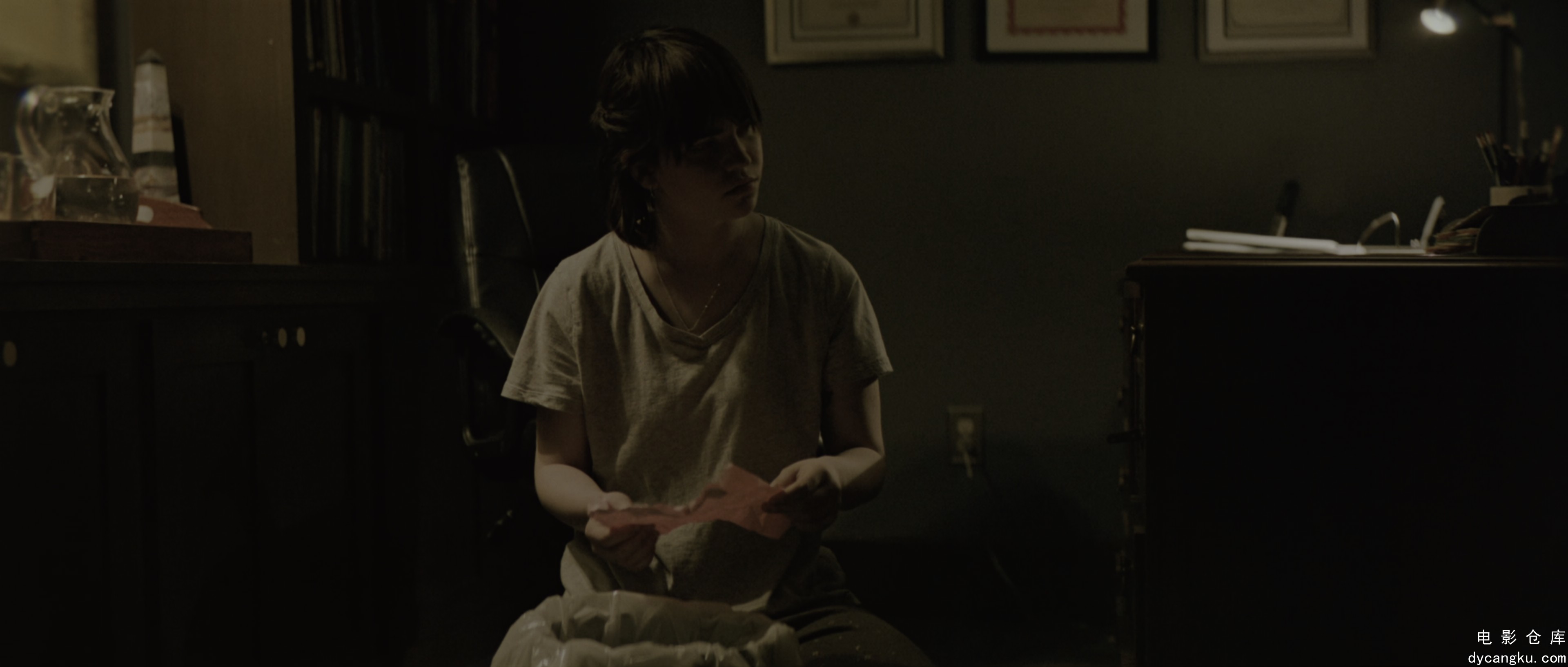 [电影仓库dycangku.com]The.Boogeyman.2023.HDR.2160p.WEB.h265.mkv_snapshot_00.37.29.893.jpg