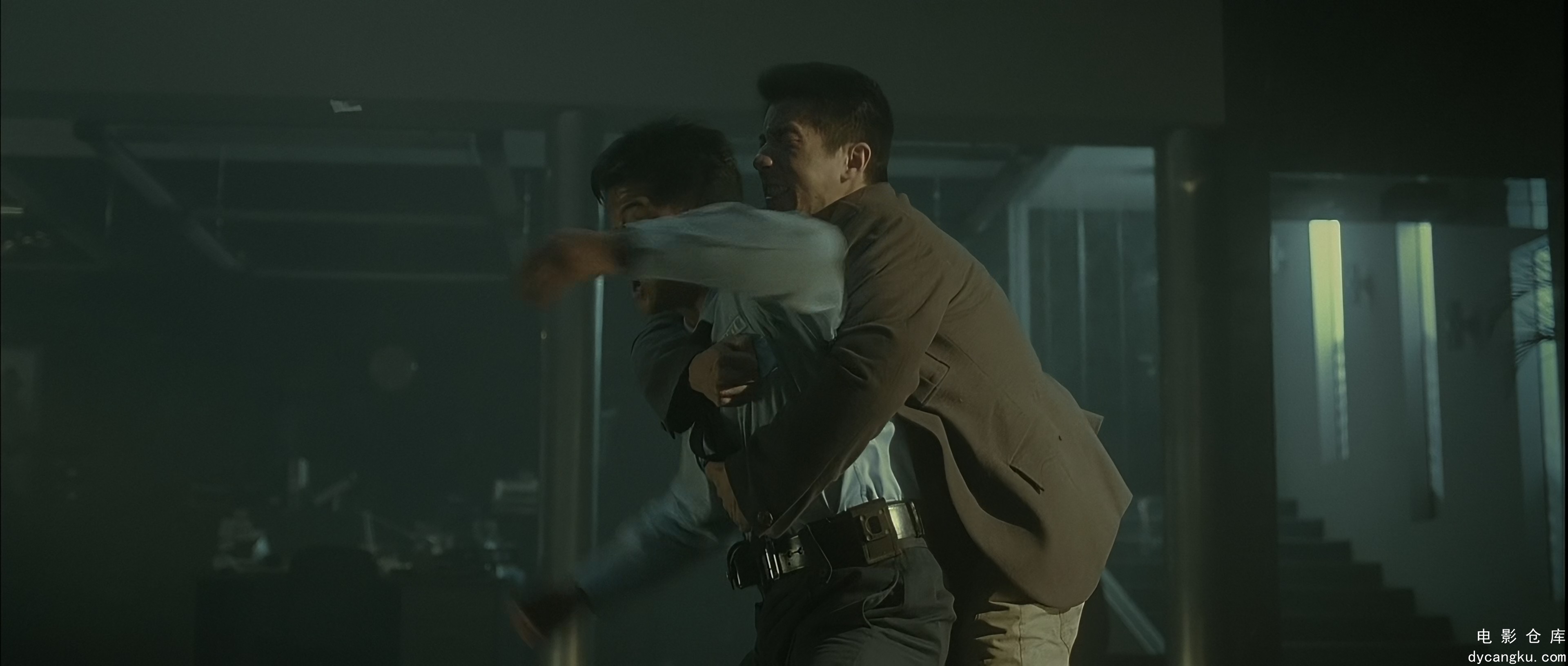 [电影仓库dycangku.com]Invisible.Target.2007.2160p.HQ.WEB-DL.H265.AAC.2Audio.mkv_.jpg