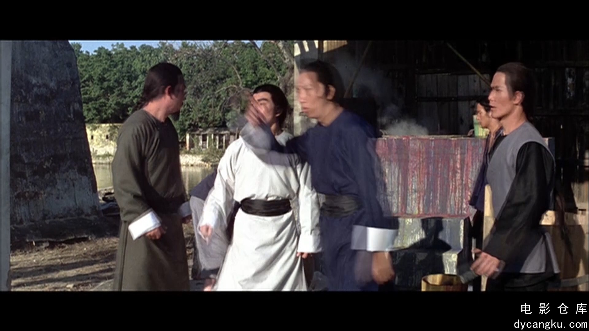 [电影仓库dycangku.com] 三德和尚与舂米六 (1977) 1080p AAC.mkv_snapshot_00.40.16.421.jpg