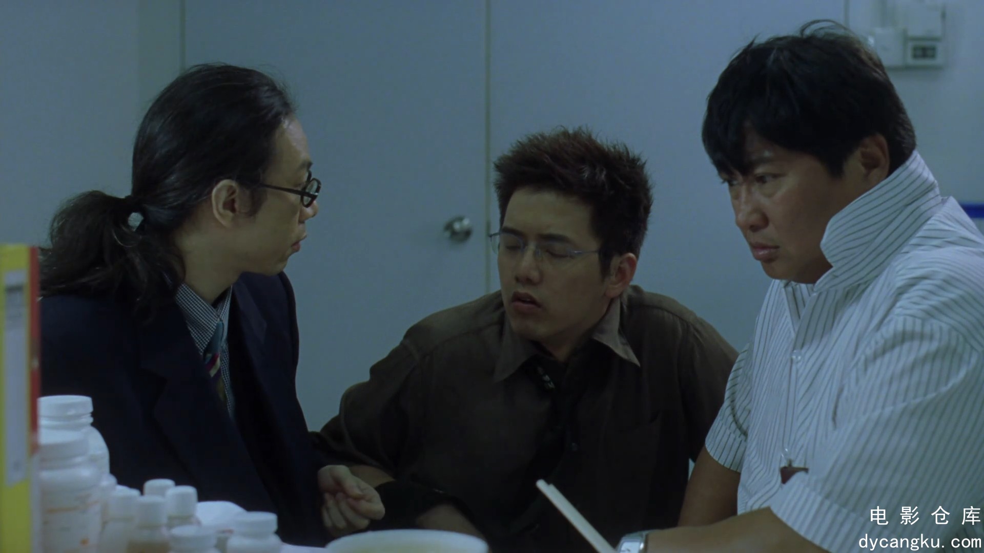 [电影仓库dycangku.com] 没有小鸟的天空 (1998) 1080p AAC.mp4_snapshot_00.14.35.498.jpg