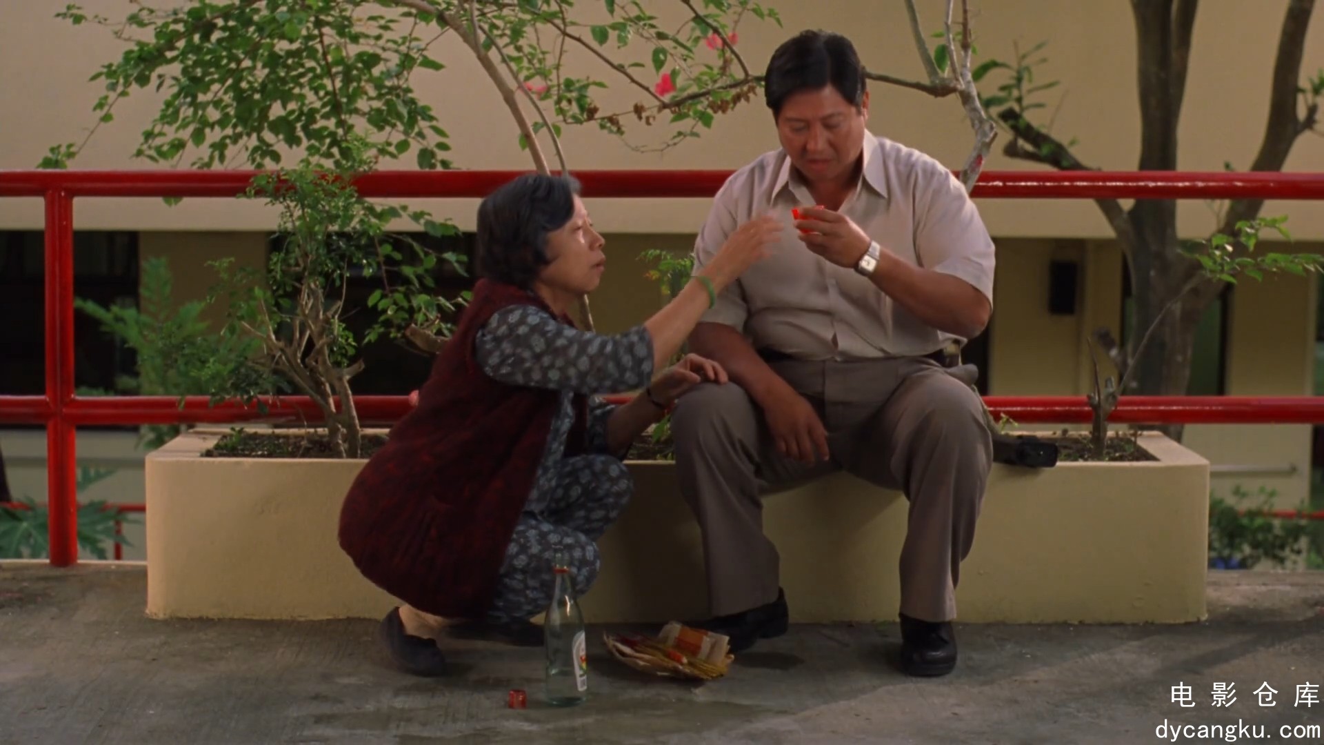 [电影仓库dycangku.com] 没有小鸟的天空 (1998) 1080p AAC.mp4_snapshot_00.32.19.611.jpg