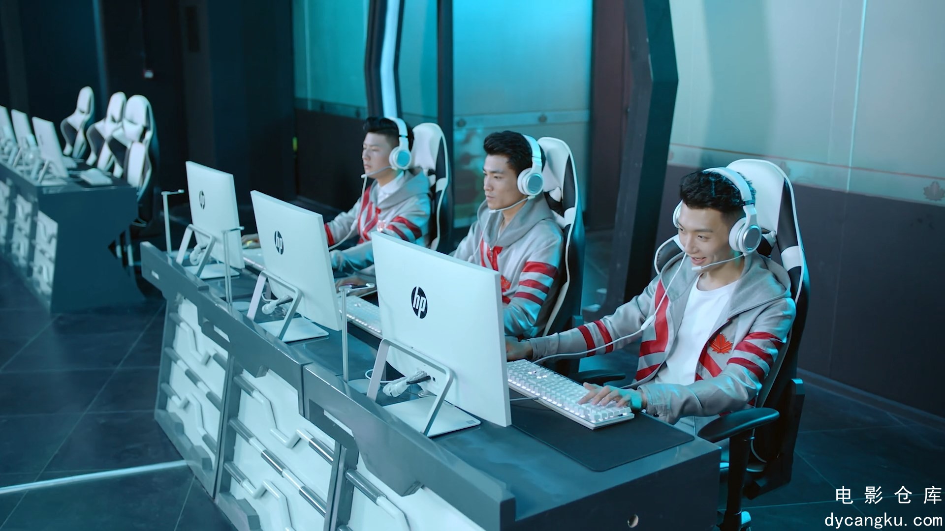 [电影仓库dycangku.com]全职高手The.Kings.Avatar.S01E16.1080p.NF.WEB-DL.DDP2.0.H.2.jpg