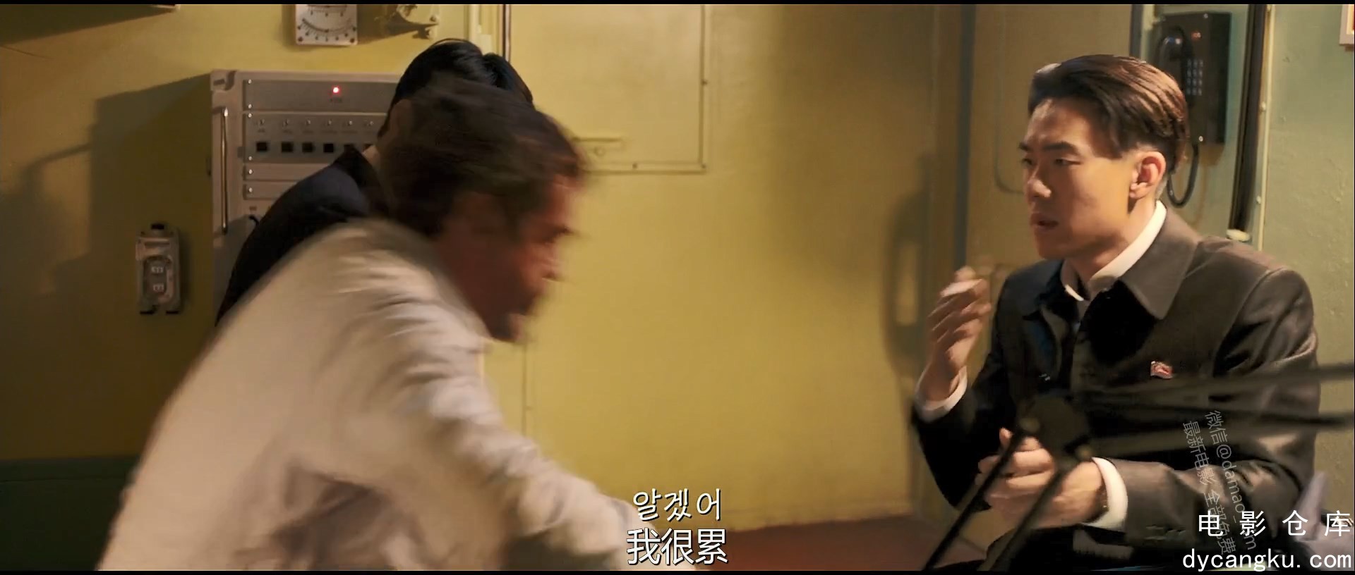[电影仓库dycangku.com]铁雨2：首脑峰会.2020.1080P.mp4_snapshot_01.15.55.994.jpg