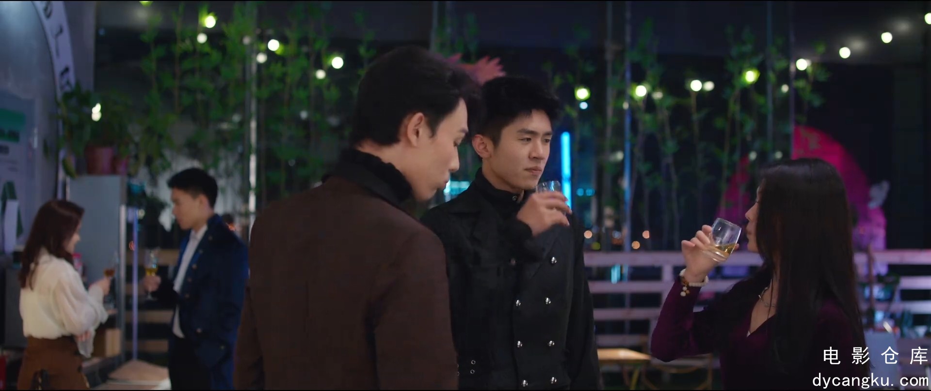 [电影仓库dycangku.com]别对我动心.E12.1080p.HD国语中字无水印.mkv_snapshot_09.57.311.jpg