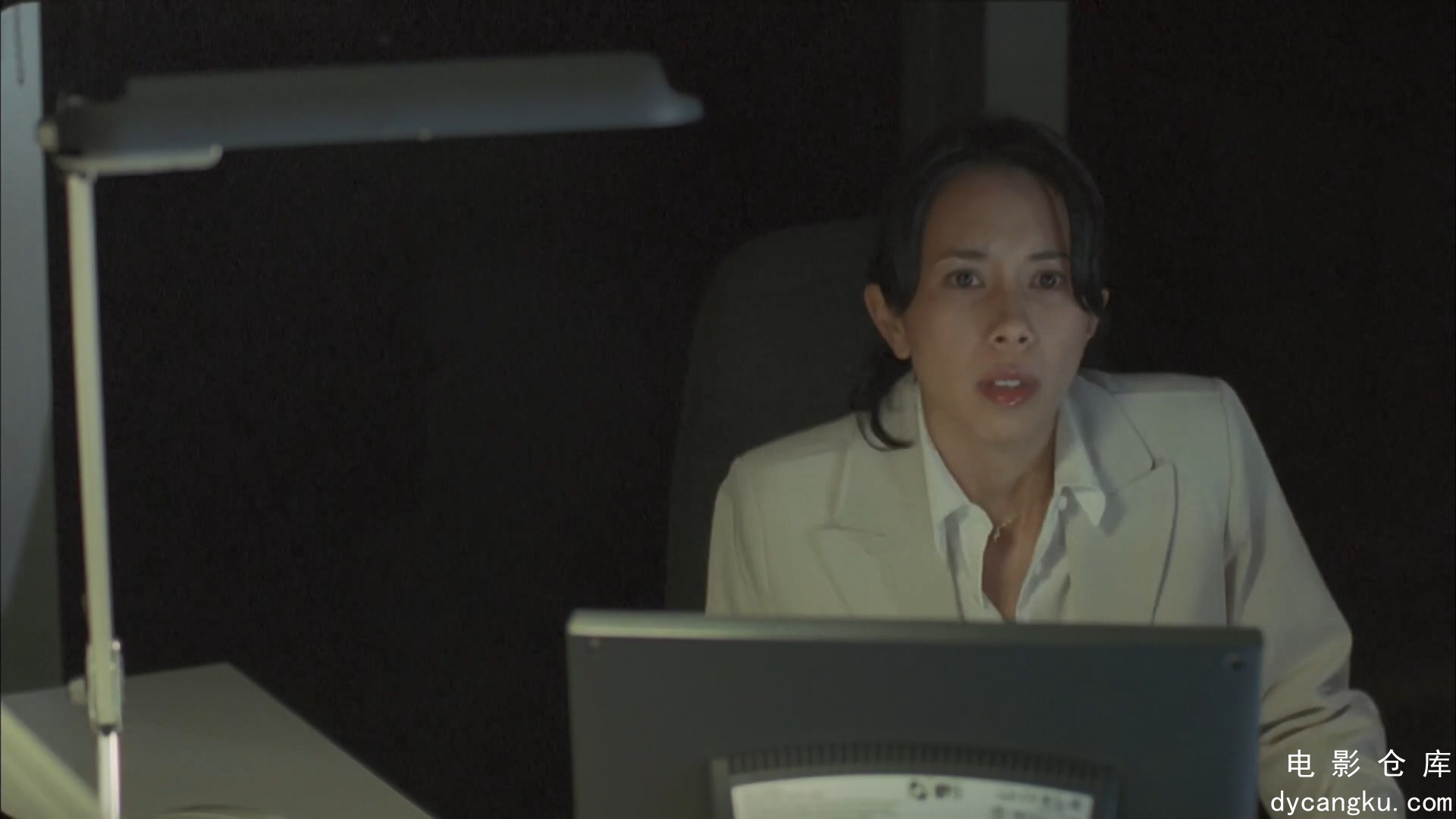[电影仓库dycangku.com]Office有鬼 双语 （2022）.mp4_snapshot_00.30.00.094.jpg