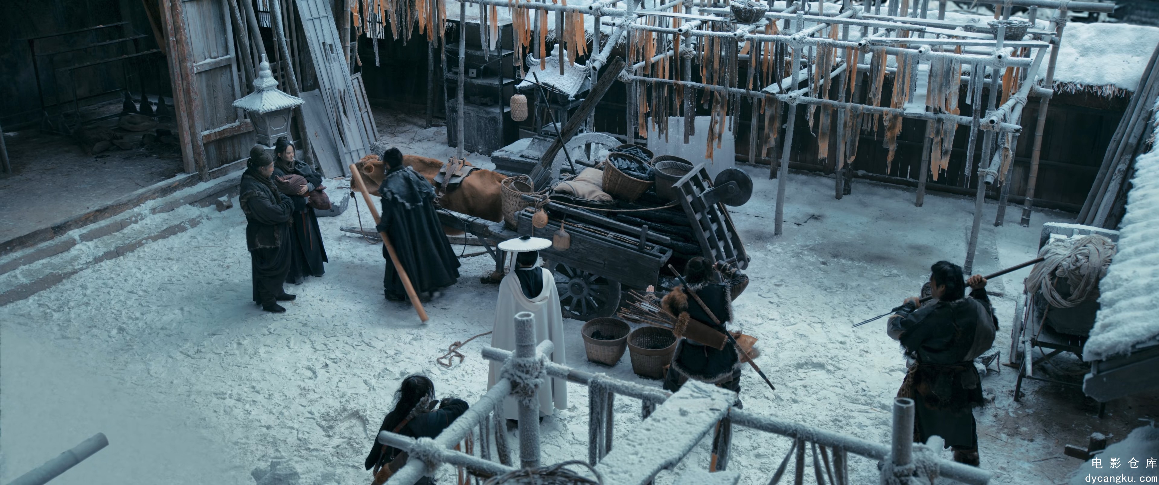 [电影仓库dycangku.com]Stranger Crazy Knife .2024.2160p.H265.EDR.DTS5.1 .mkv_snap.jpg