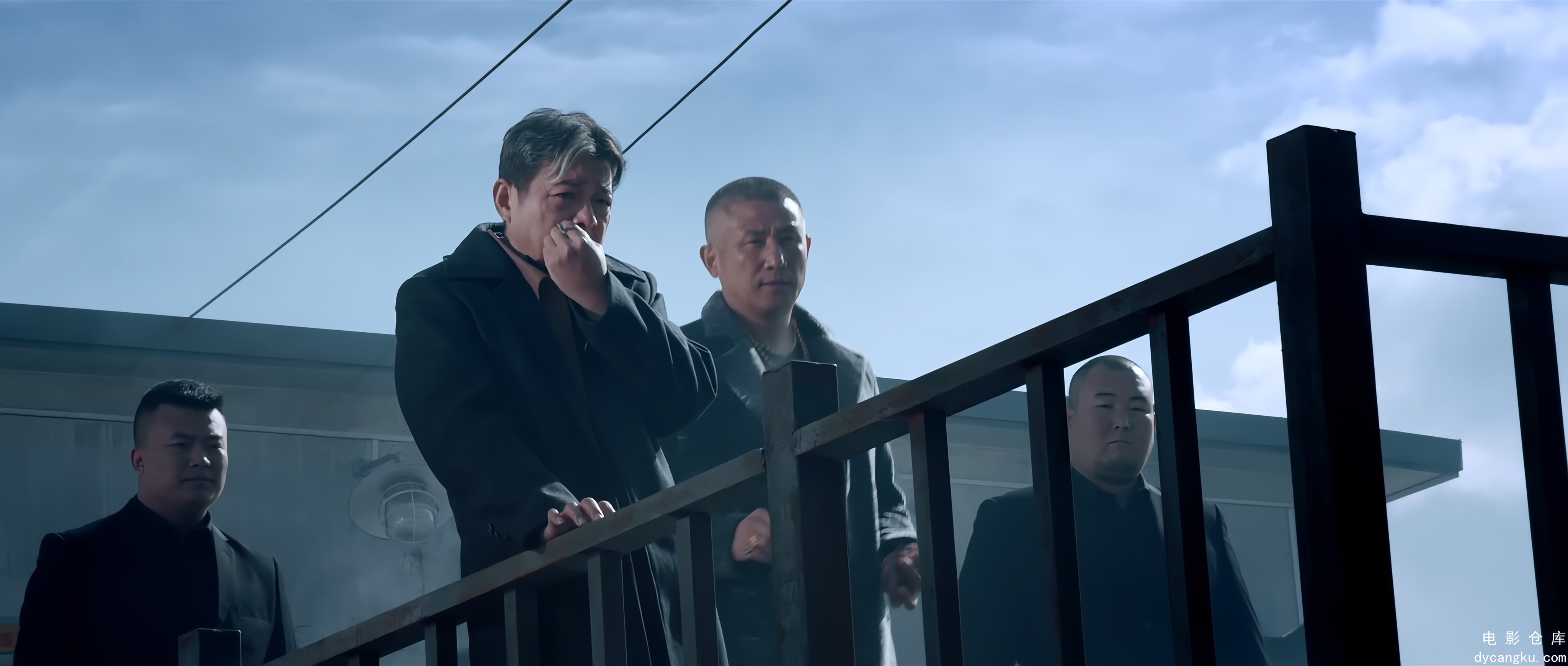 [电影仓库dycangku.com]Explosion.2017.2160p.WEB-DL.60fps.H265.10bit.DDP5.1.mkv_sn.jpg