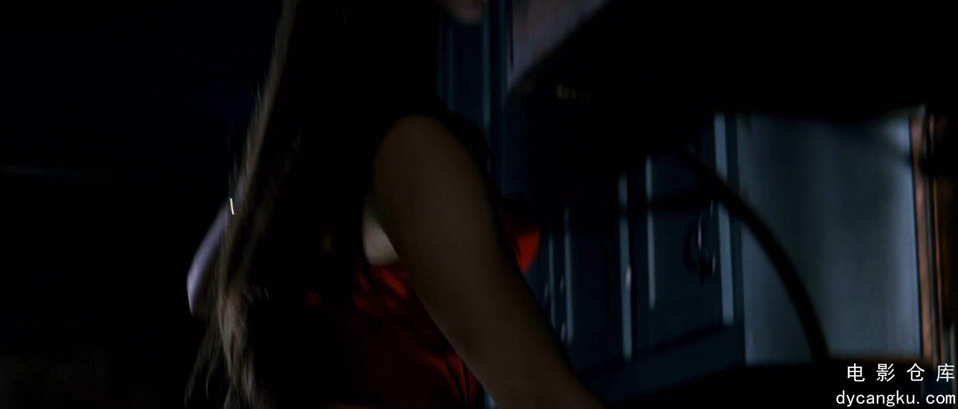 [电影仓库dycangku.com]导剪版.Elektra.2005.1080p.中英字幕.mp4_snapshot_01.14.46.369.jpg