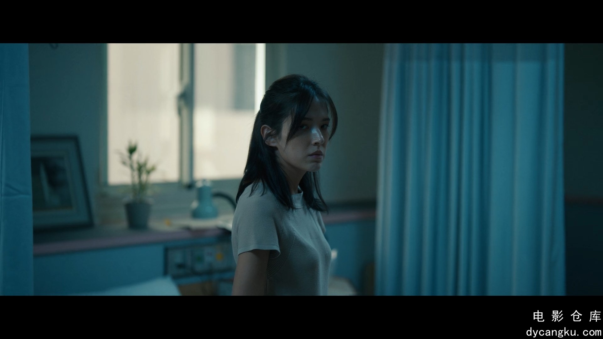 [电影仓库dycangku.com]Man.in.Love.2021.NF.1080p.mkv_snapshot_00.39.10.502.jpg