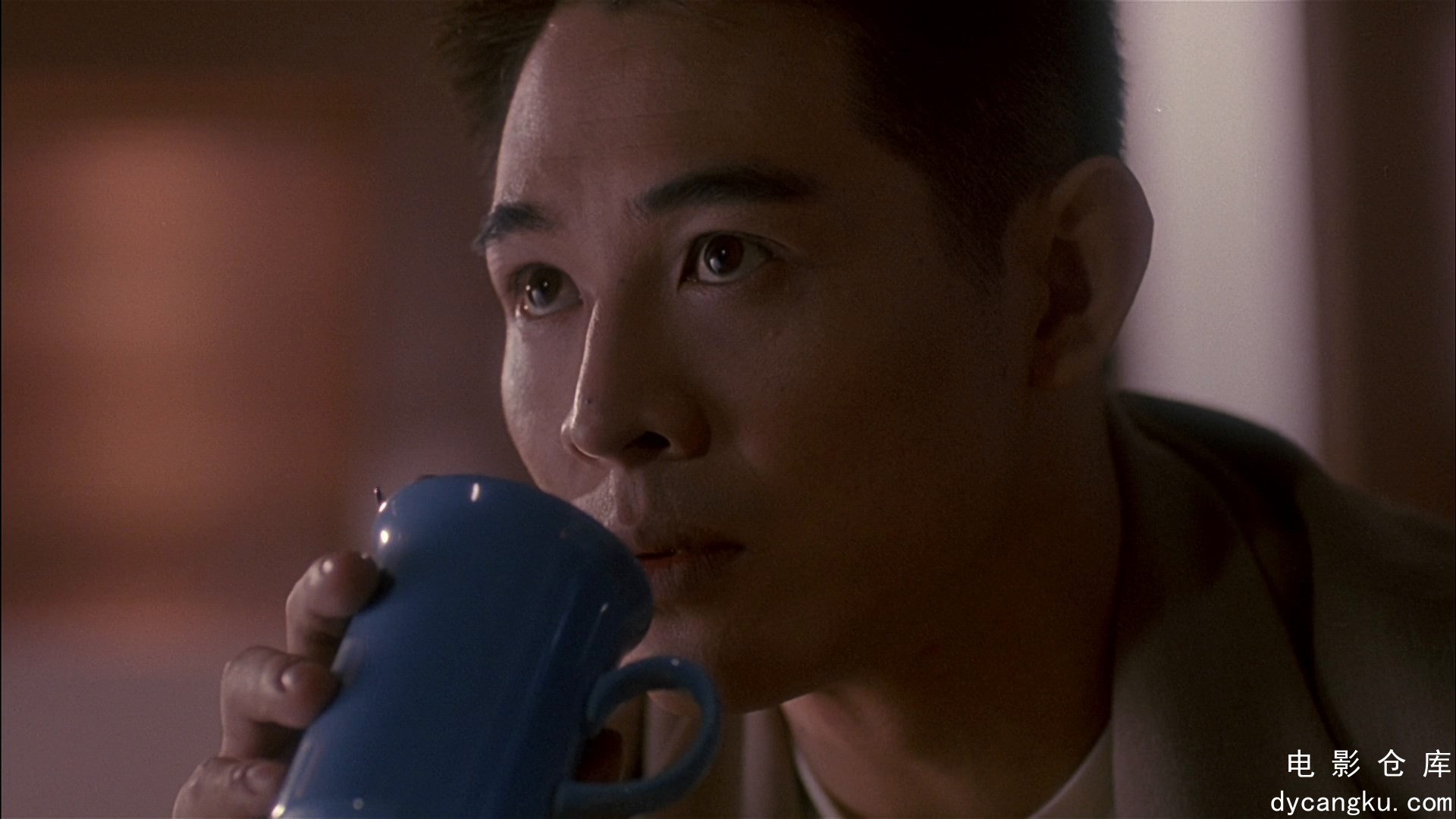 [电影仓库dycangku.com]The.Bodyguard.from.Beijing.1994.mkv_snapshot_01.03.30.201.jpg