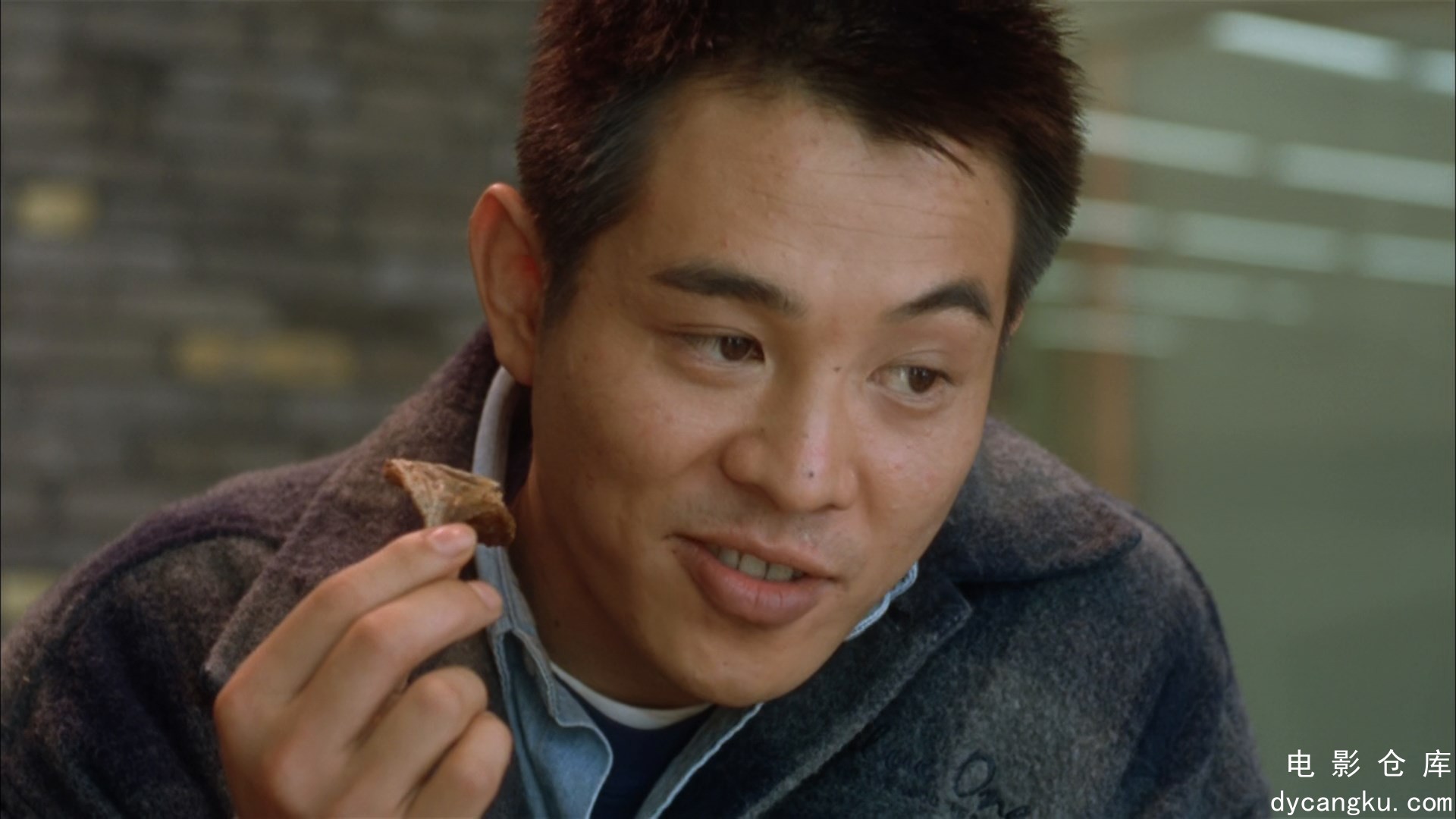 [电影仓库dycangku.com]给爸爸的信.My.Father.Is.A.Hero.1995.BluRay.1080p.x265.10bi.jpg