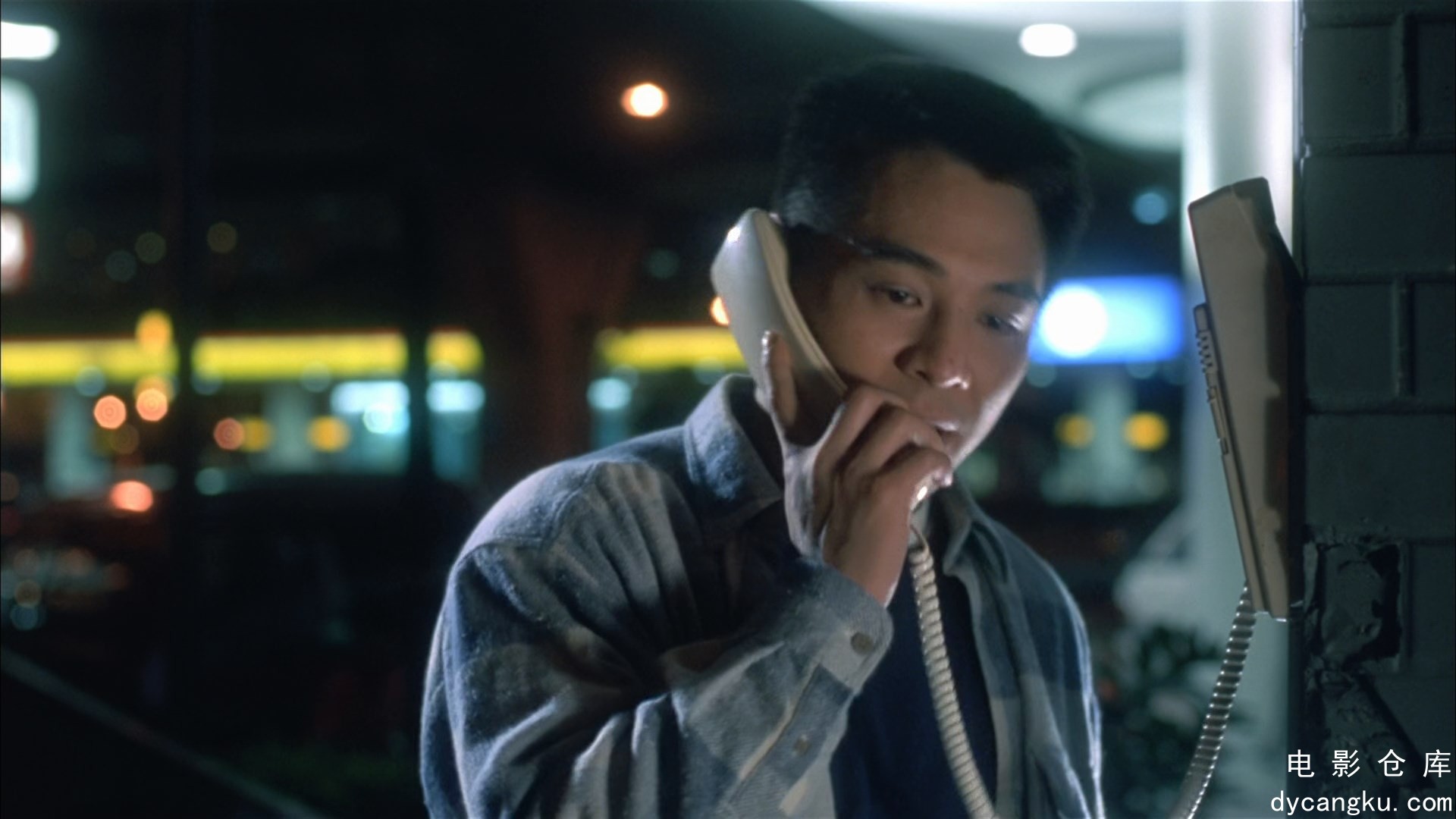 [电影仓库dycangku.com]给爸爸的信.My.Father.Is.A.Hero.1995.BluRay.1080p.x265.10bi.jpg