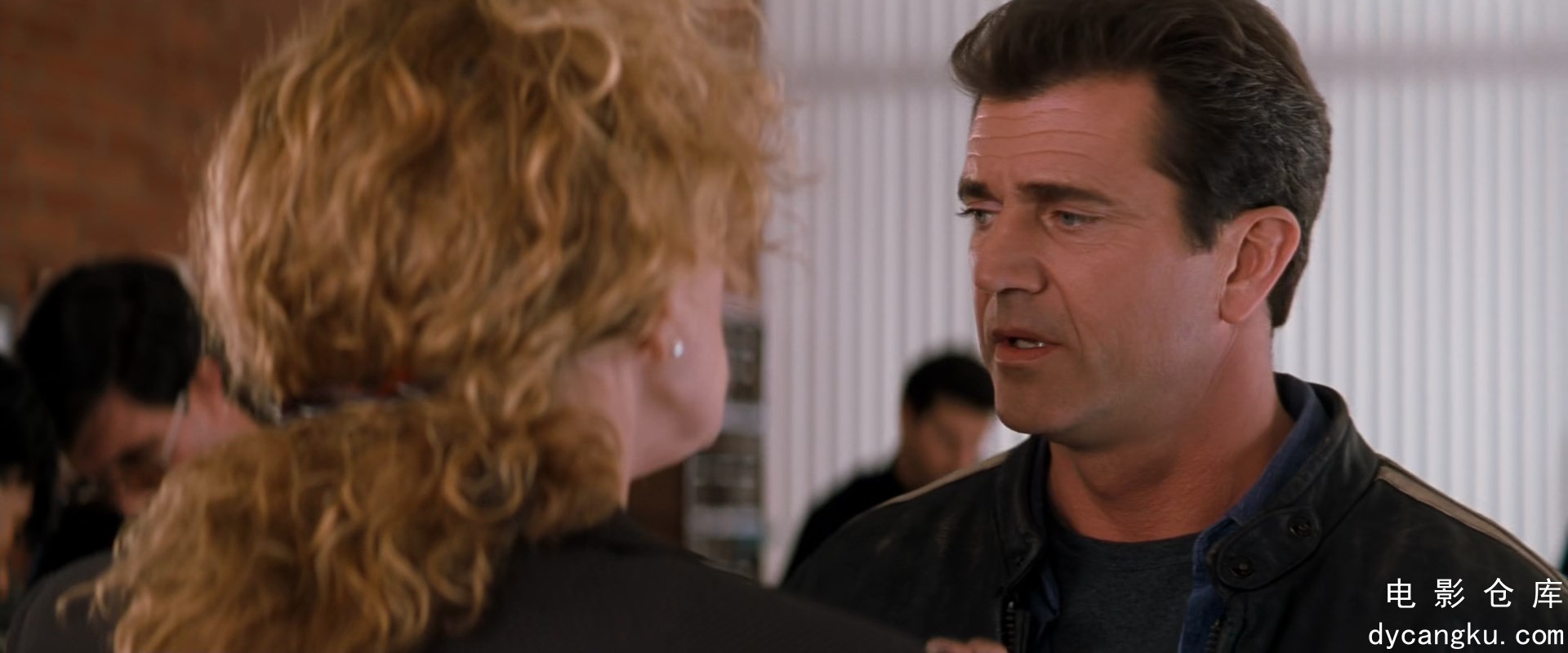 [电影仓库dycangku.com]轰天炮4.Lethal.Weapon.4.1998.BluRay.1080p.x265.10bit.2Audi.jpg