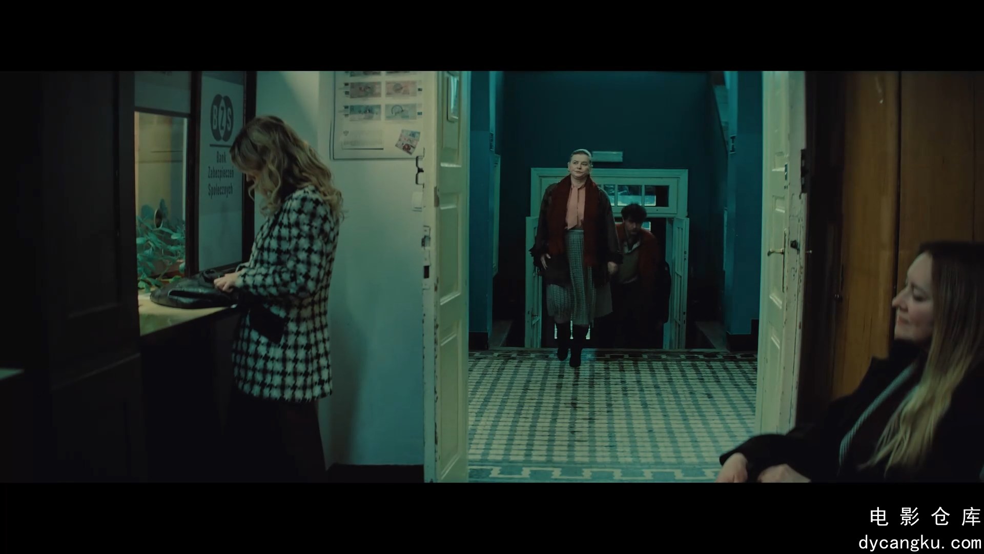 [电影仓库dycangku.com]Justice.2024.1080p.NF.WEB-DLDUAL.DDP5.1.H.264-官中.mp4_sna.jpg