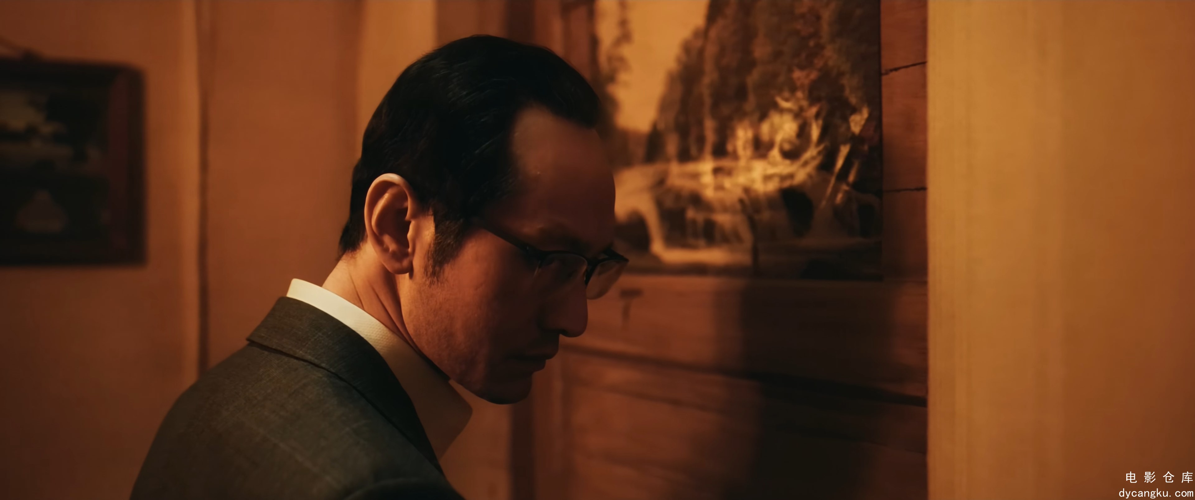[电影仓库dycangku.com]The.Wig.2024.2160p.WEB-DL.DDP5.1.H265.60fps.mkv_snapshot_0.jpg