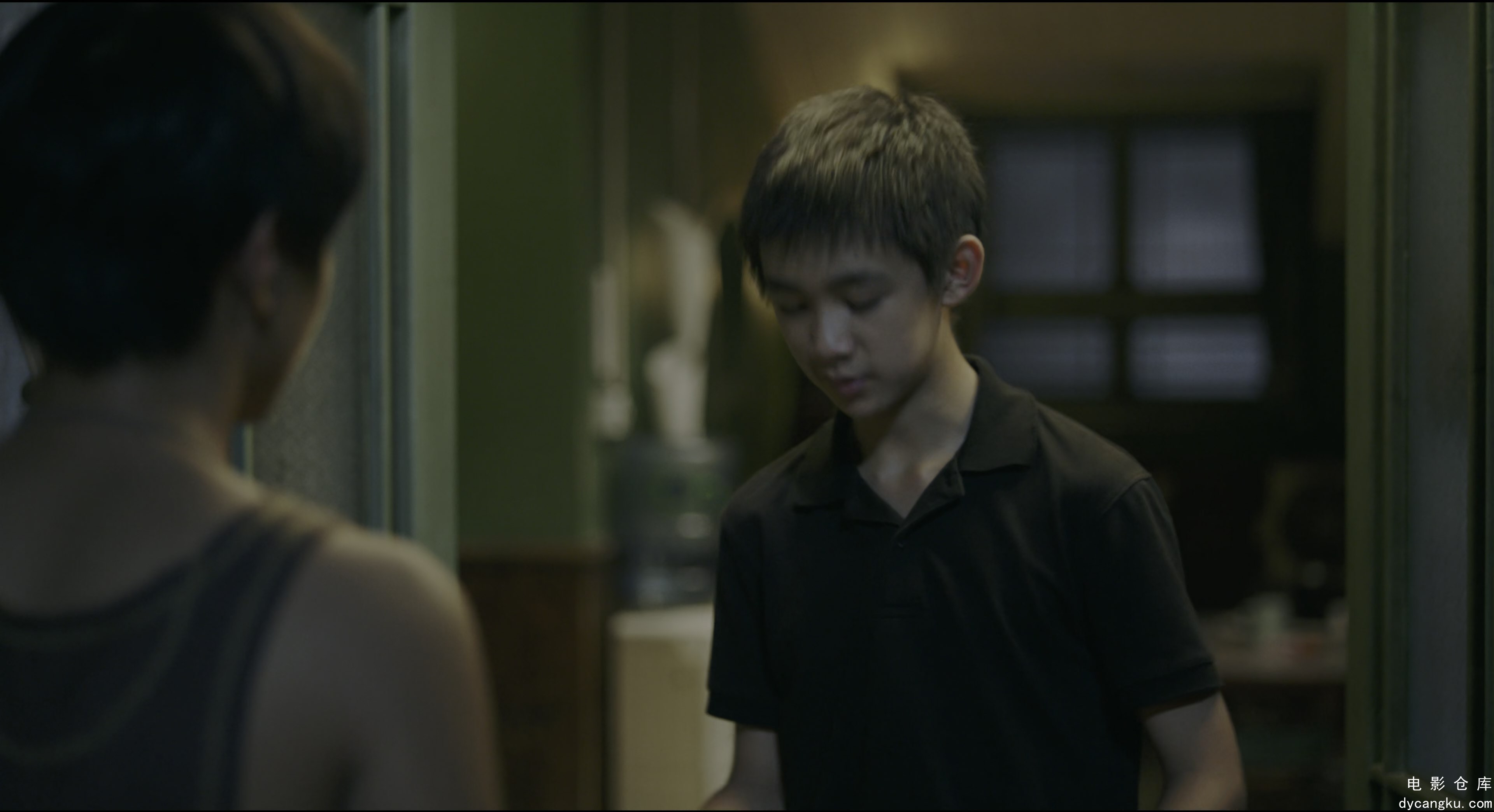 [电影仓库dycangku.com]The.Bad.Kids.2020.E01.4K.HDR.WEB-DL.H265.AAC.mp4_snapshot_.jpg