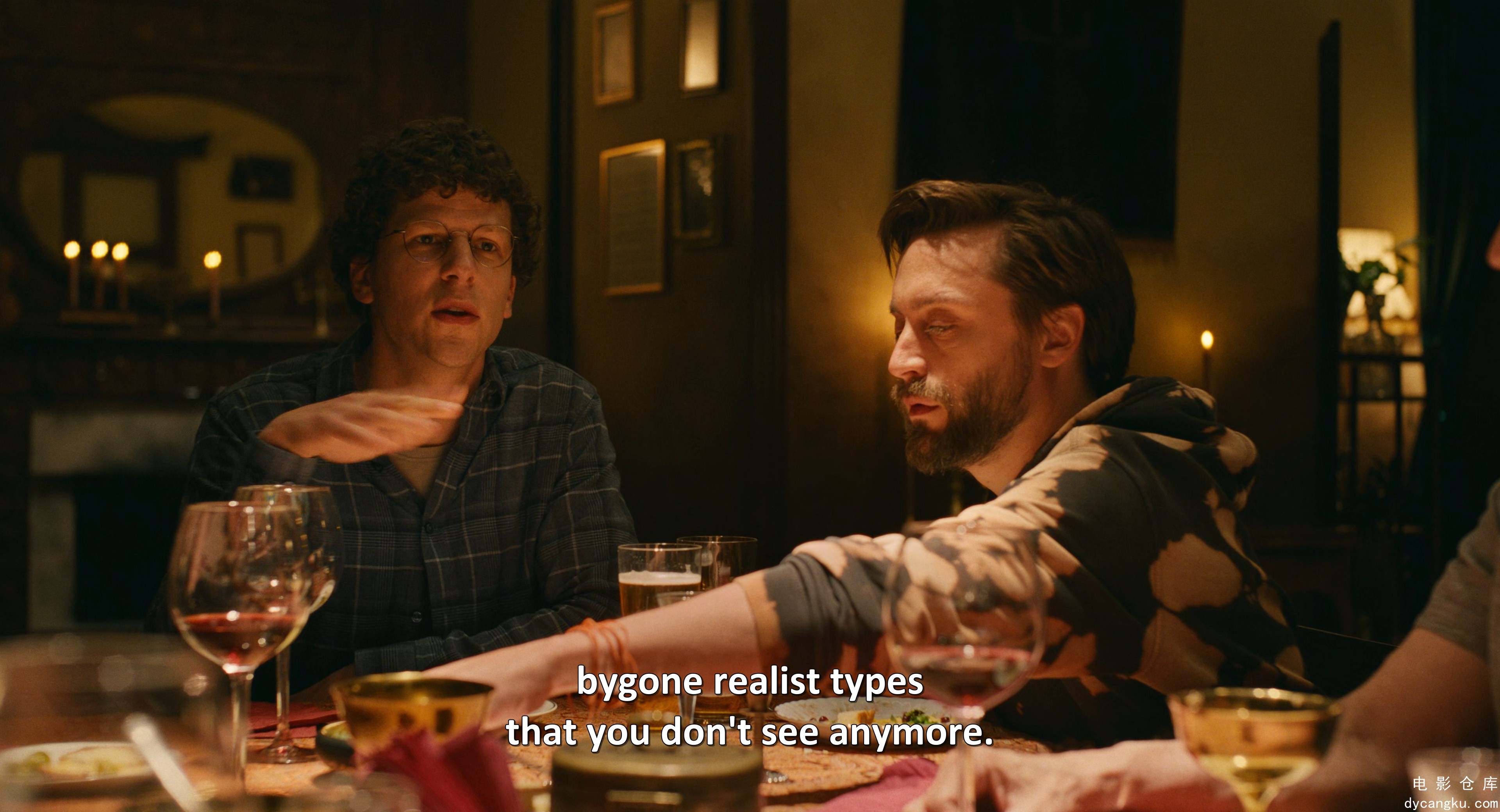 [电影仓库dycangku.com]A.Real.Pain.2024.2160p.AMZN.WEB-DL.DDP5.1.H.265.mkv_snapsh.jpg