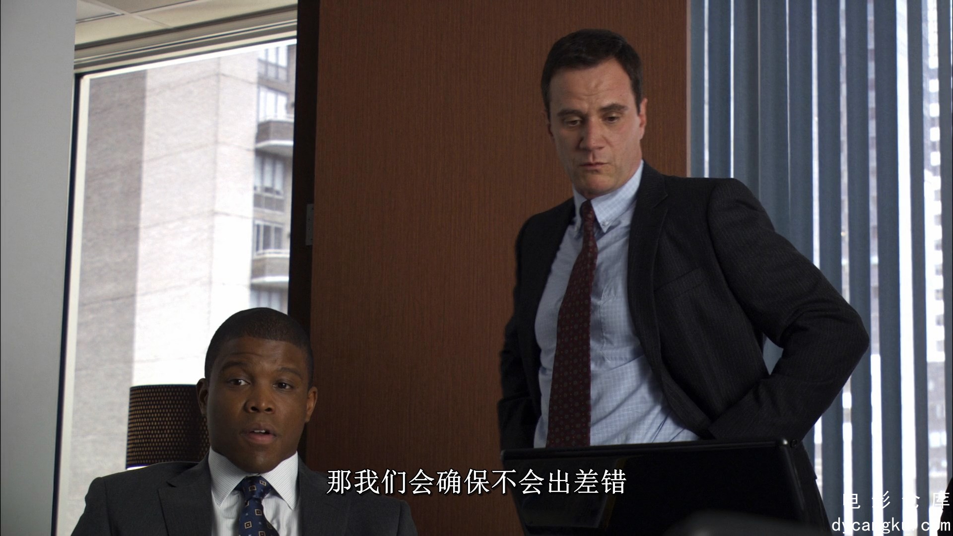[电影仓库dycangku.com]White.Collar.S01E08.Hard.Sell.1080p.DSNP.WEB-DL.DDP.5.1.H..jpg