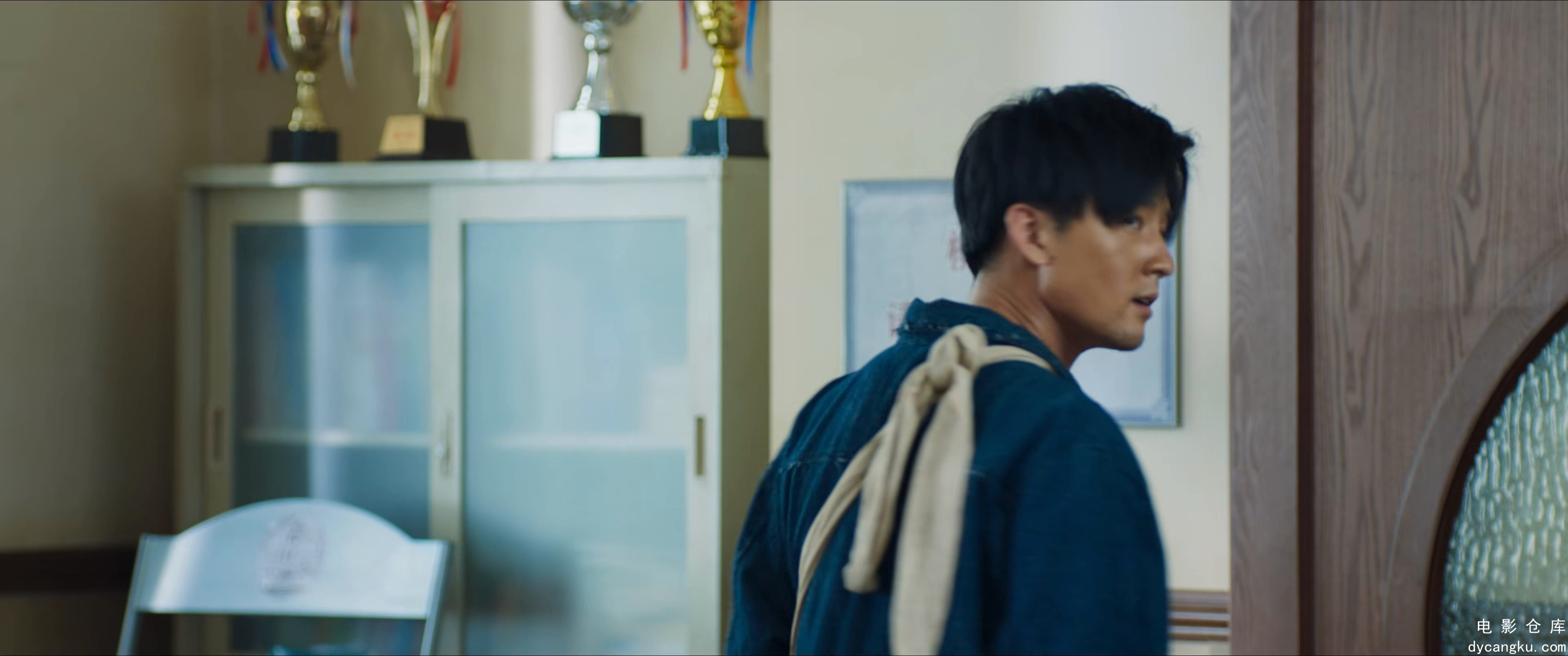 [电影仓库dycangku.com]18.mp4_snapshot_39.29.516.jpg