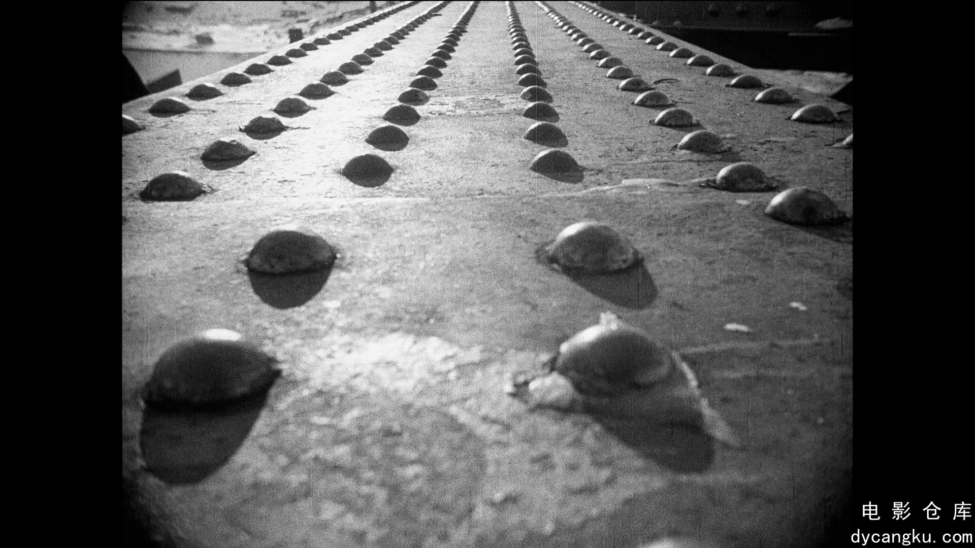 [电影仓库dycangku.com]Turksib.1929.1080p.BluRay.Remux.AVC.FLAC.2.0.mkv_snapshot_.jpg