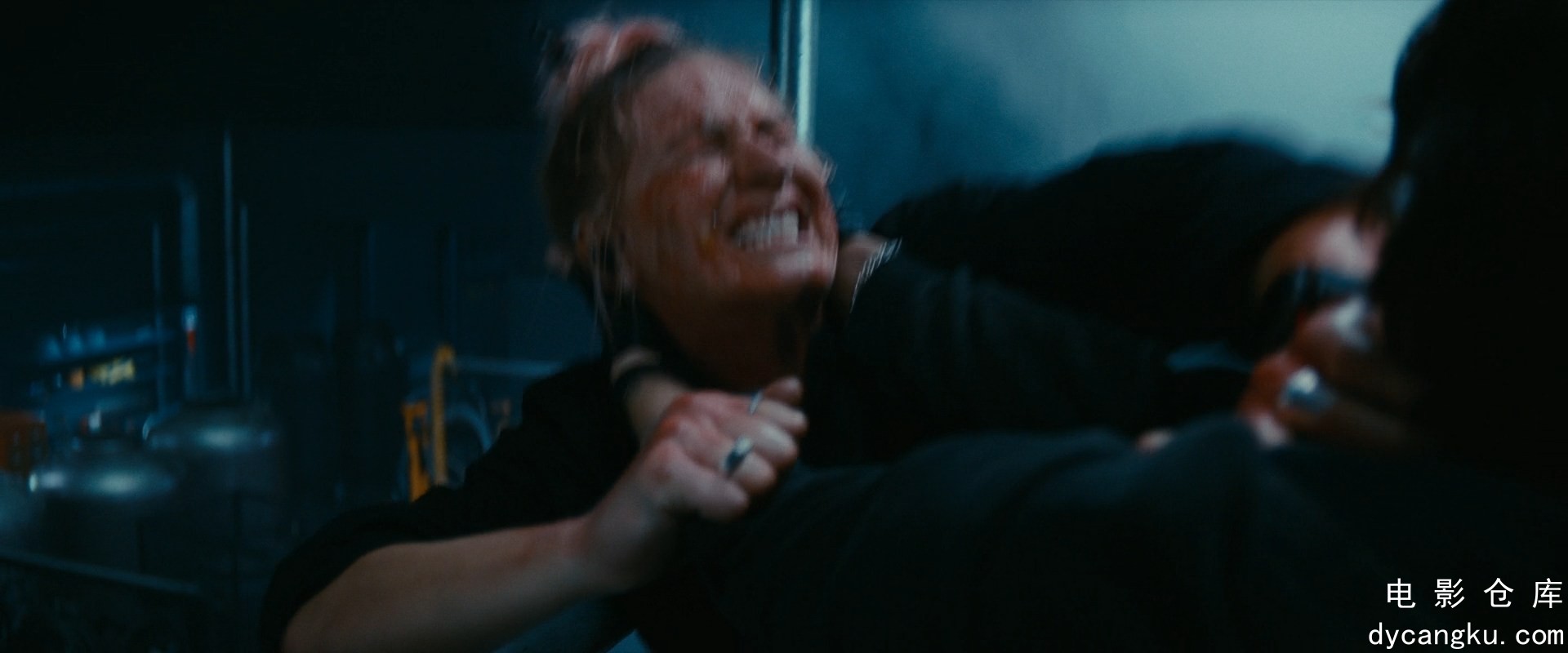 [电影仓库dycangku.com]Cleaner.2025.1080p.AMZN.WEB-DL.DDP5.1.H.264.mkv_snapshot_0.jpg