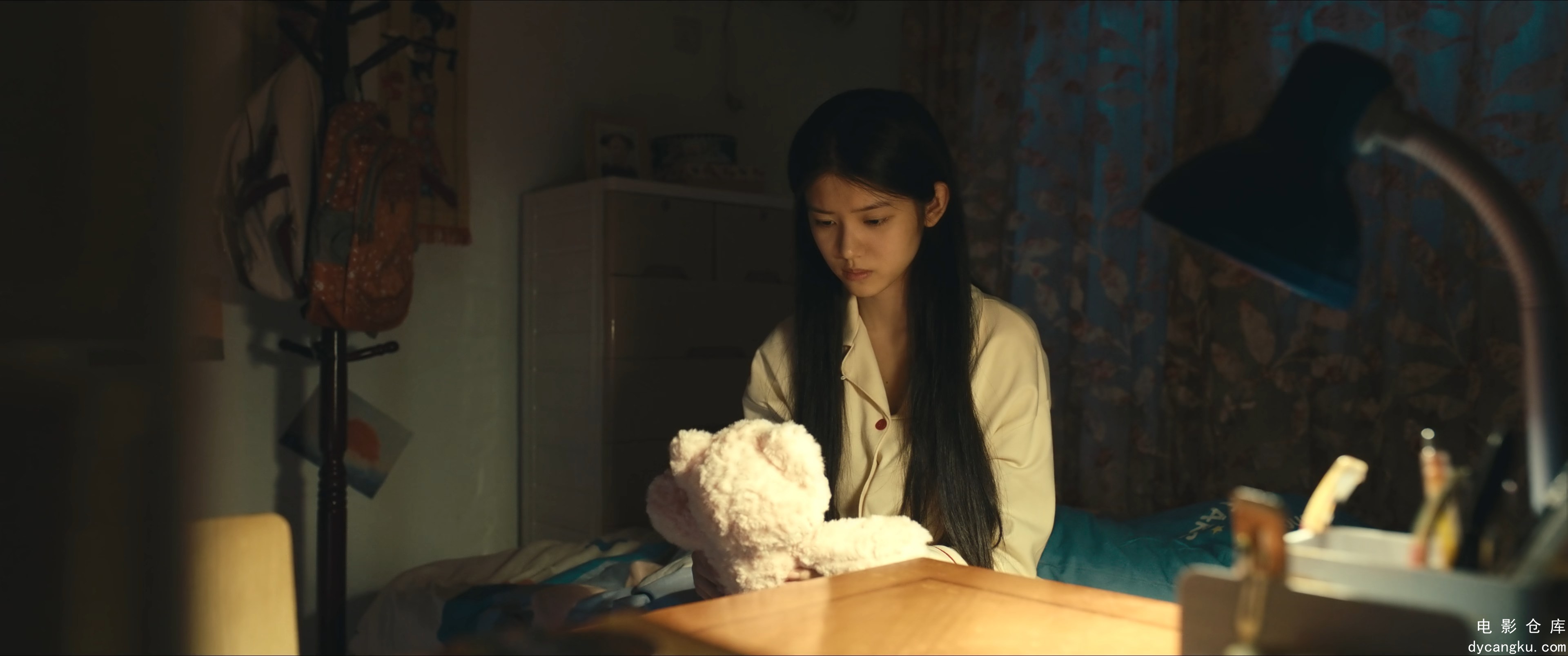 [电影仓库dycangku.com]Watch.Your.Back.S01E15.2025.2160p.WEB-DL.H265.DDP5.1.mkv_s.jpg