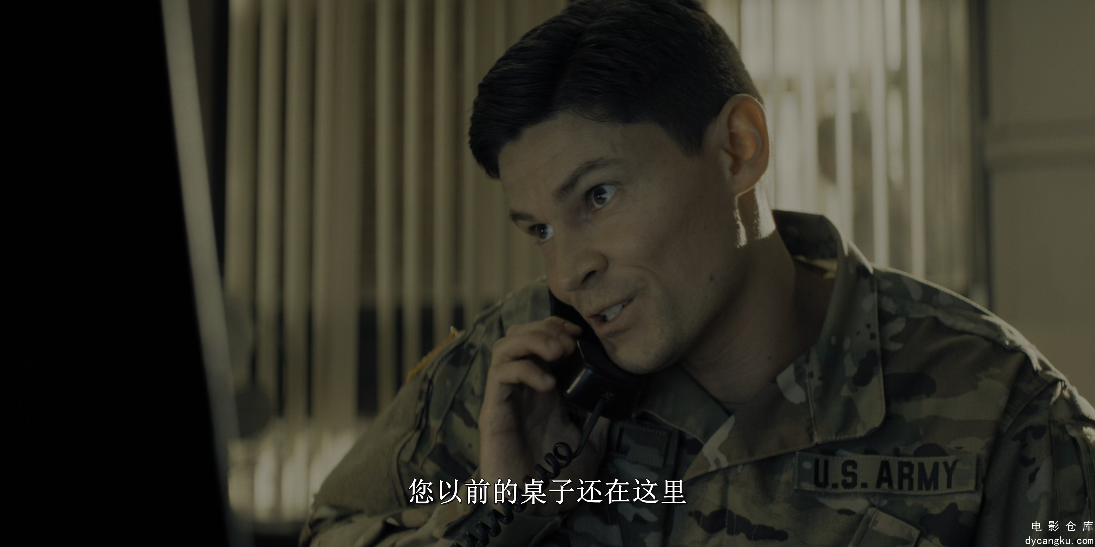 [电影仓库dycangku.com]Reacher.S03E01.2025.2160p.AMZN.WEB-DL.H265.HDR.DDP5.1.Atmo.jpg