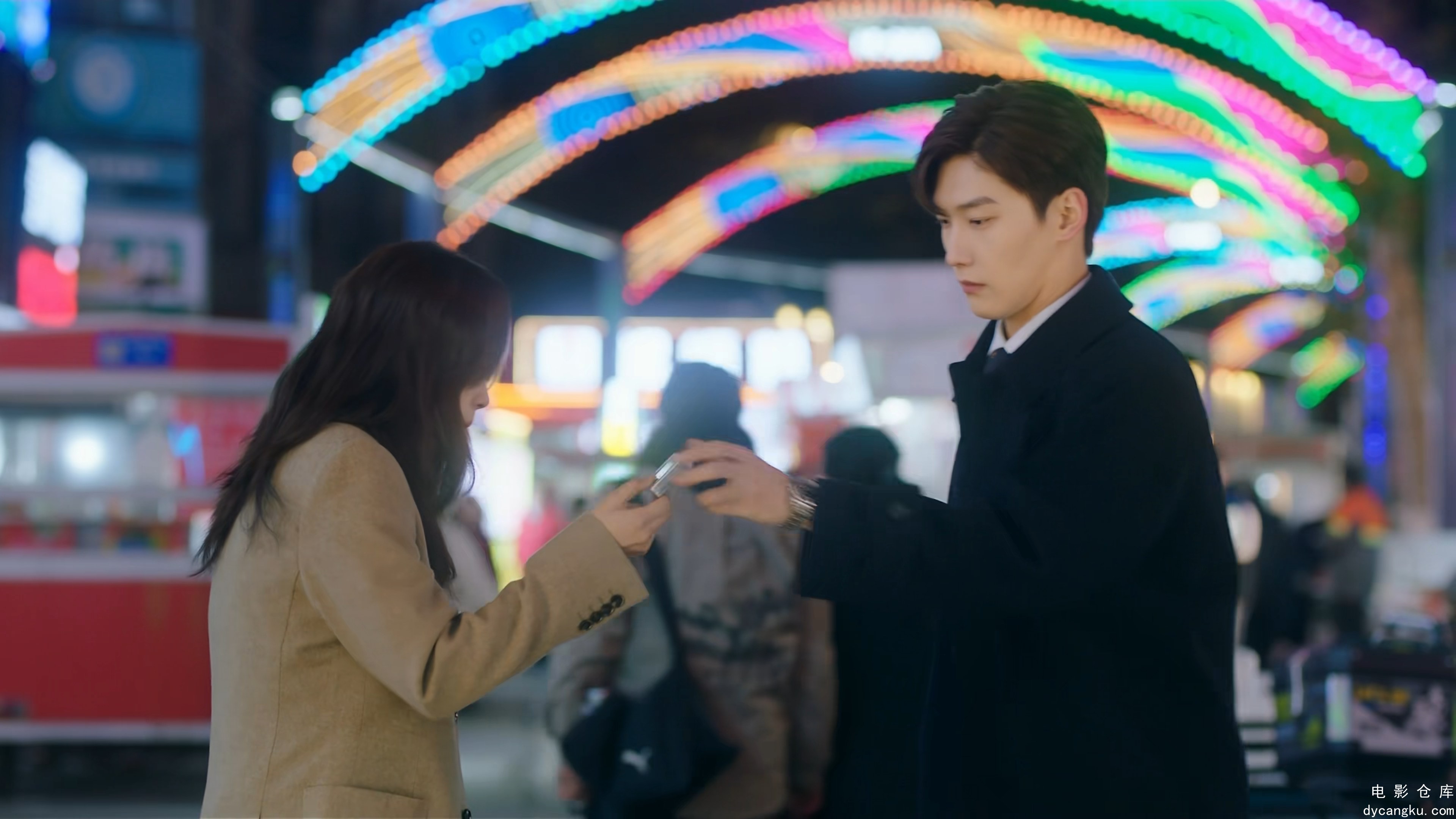 [电影仓库dycangku.com]我的差评女友.The.Quirky.and.the.Charming.S01E01.2025.2160p.jpg