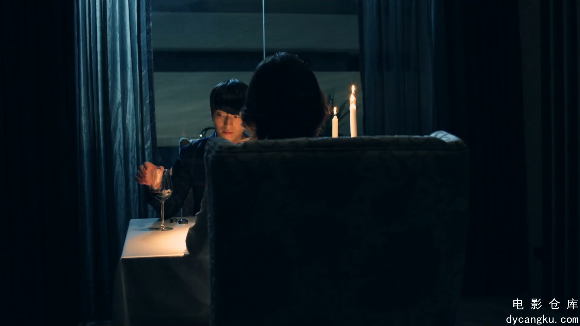 [电影仓库dycangku.com]Love.Storm.S01E01.1080p.NF.WEBRip.mp4_snapshot_00.39.26.910.jpg