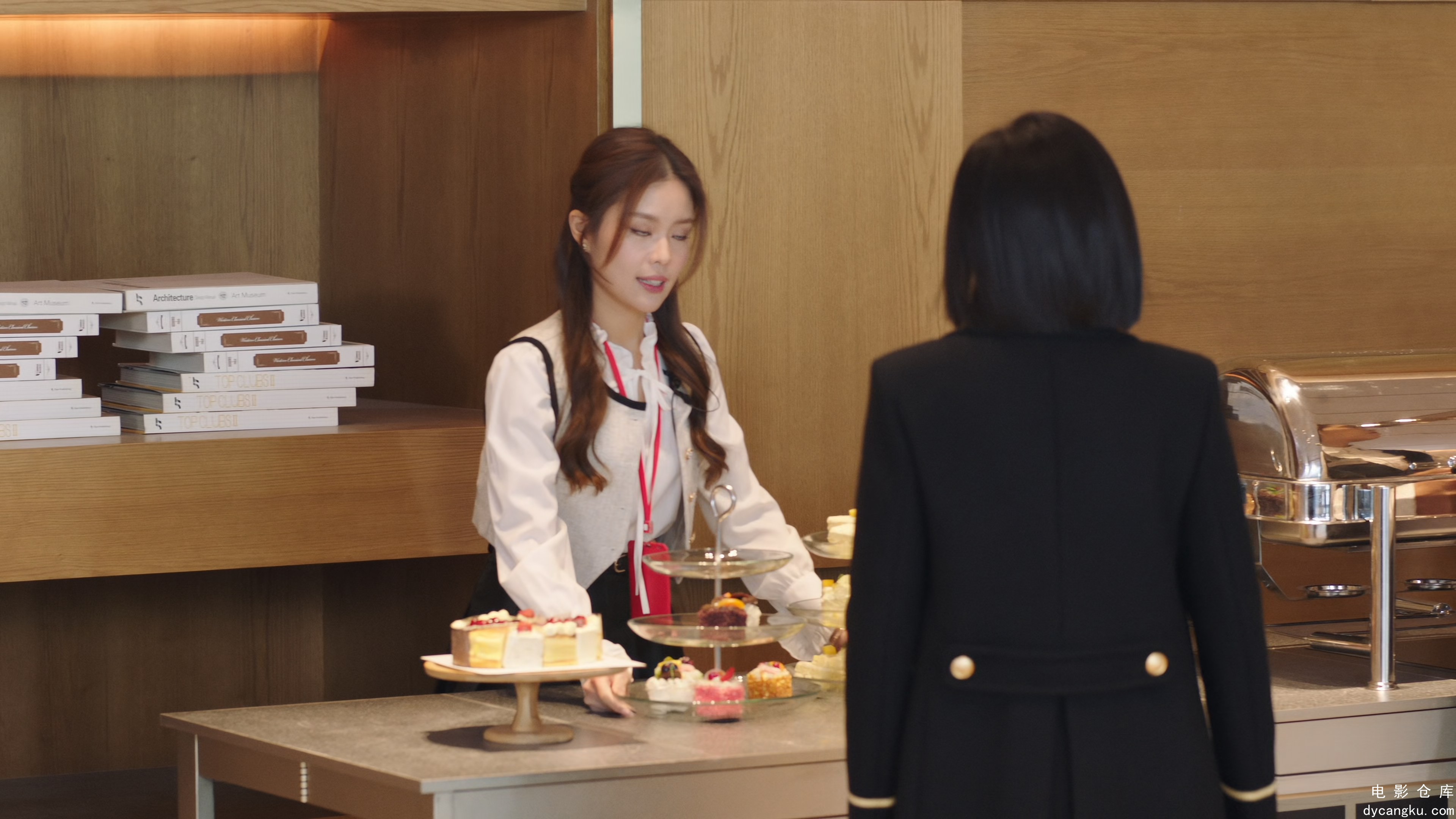 [电影仓库dycangku.com]S01E01.2024.2160p.60fps.HQ.WEB-DL.H265.10bit.AAC.2Audios.m.jpg